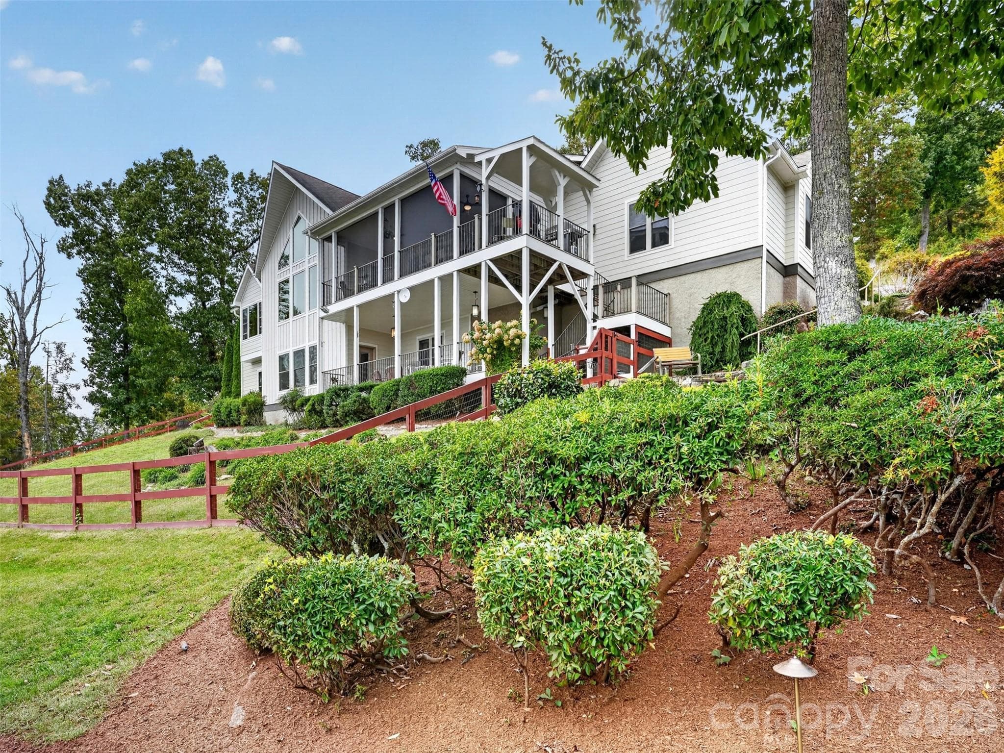 Single Family Residence at 57 Mountainaire Court, Hendersonville, photo 7 of 48