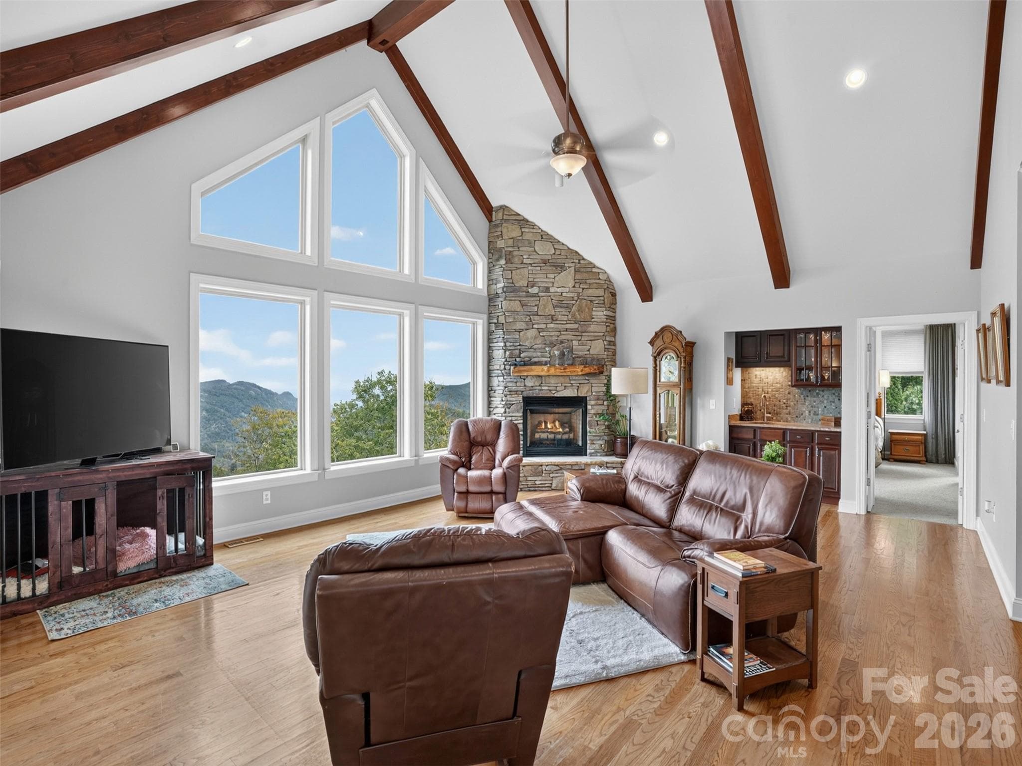 Single Family Residence at 57 Mountainaire Court, Hendersonville, photo 16 of 48