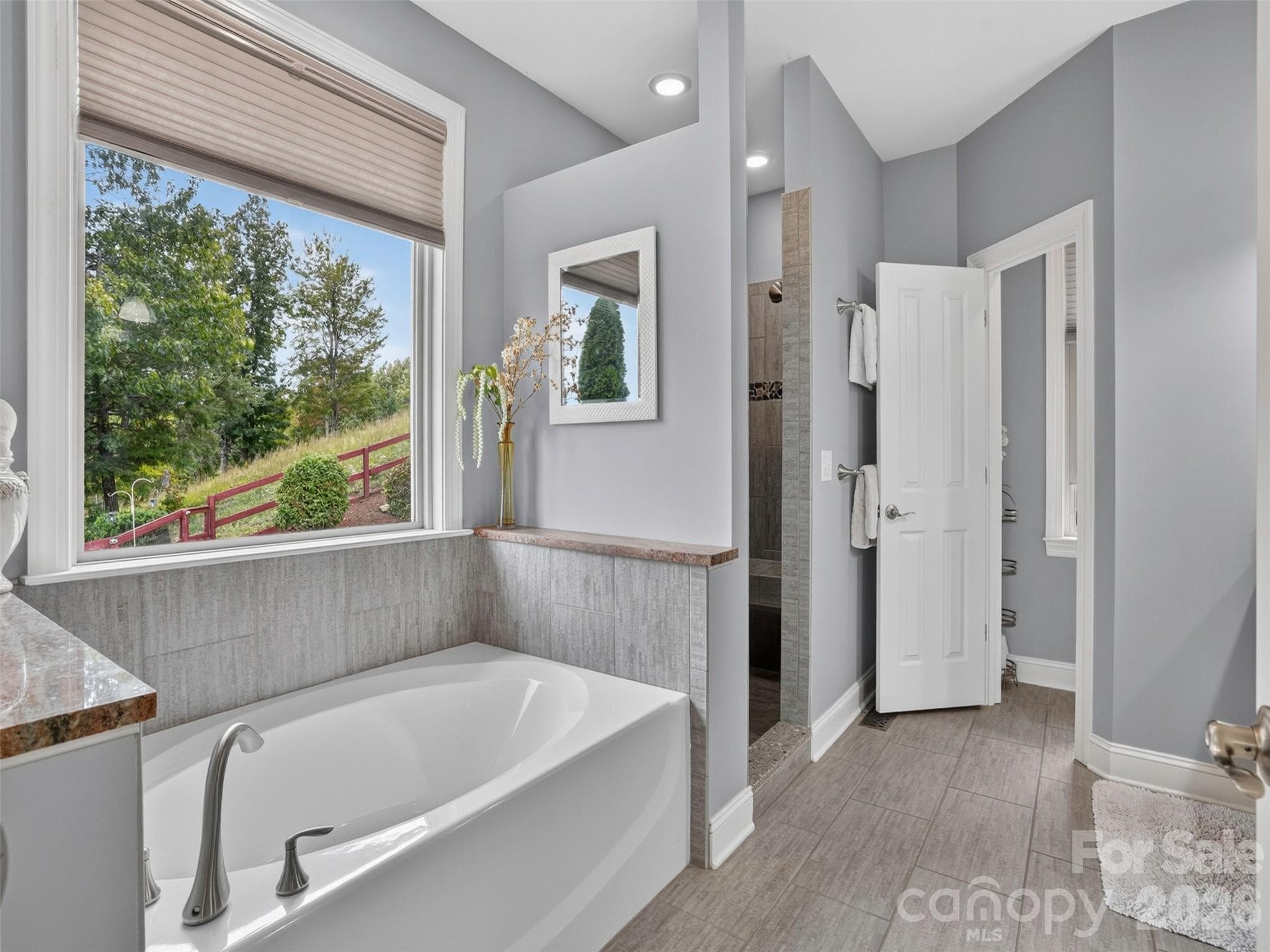 Single Family Residence at 57 Mountainaire Court, Hendersonville, photo 25 of 48