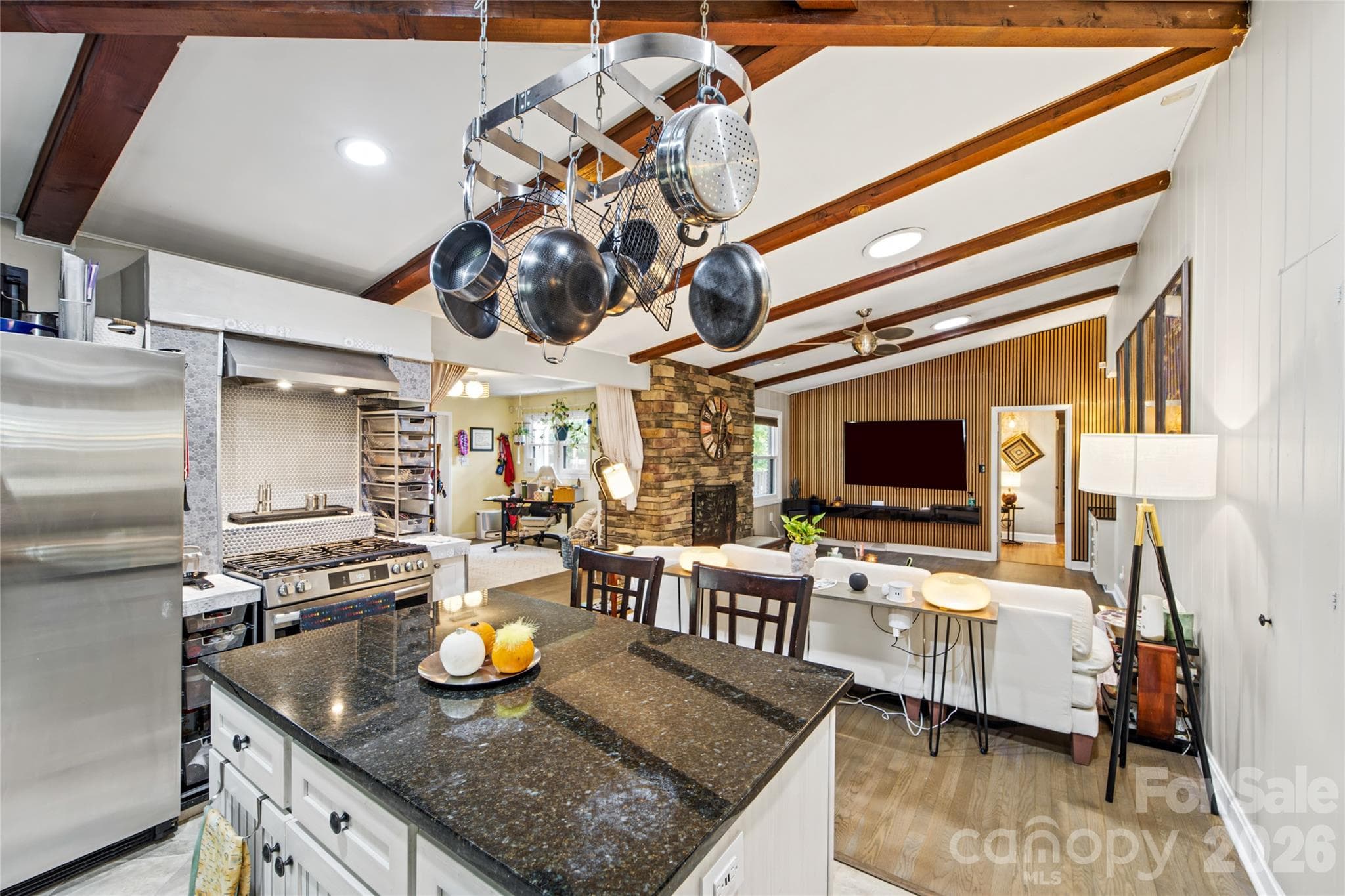 Single Family Residence at 6101 Rose Valley Drive, Charlotte, photo 11 of 48