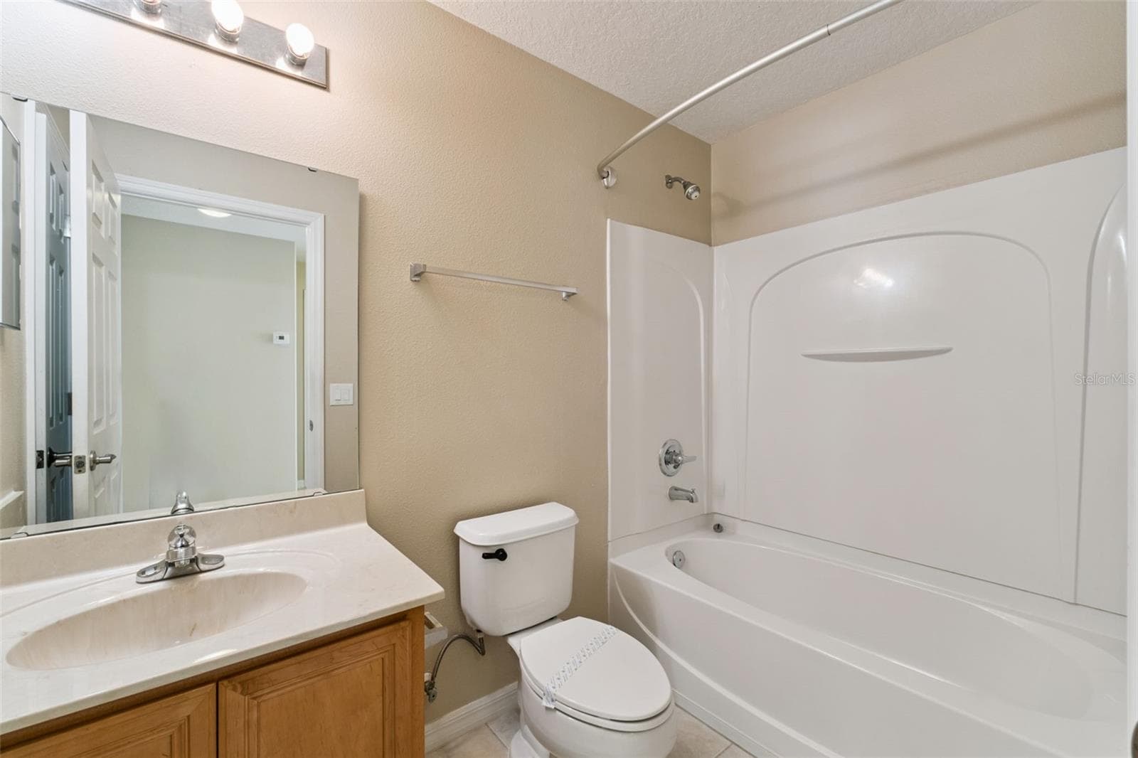 Bath 2 - 2225 REEFVIEW LOOP, APOPKA
