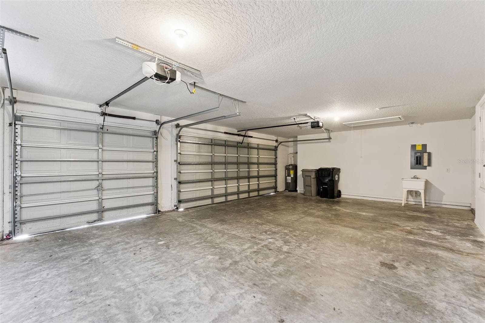 Garage - 2225 REEFVIEW LOOP, APOPKA