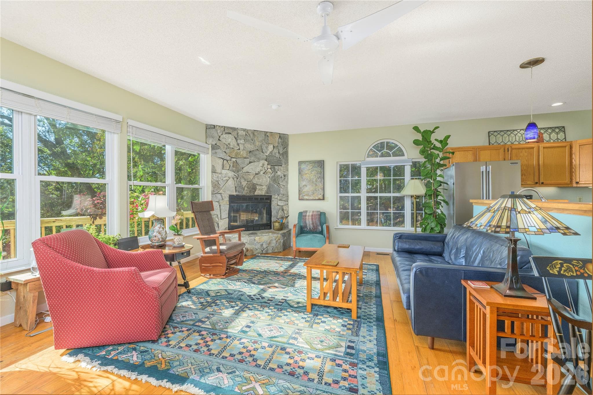 Single Family Residence at 804 Madison Heights Drive, Marshall, photo 6 of 47