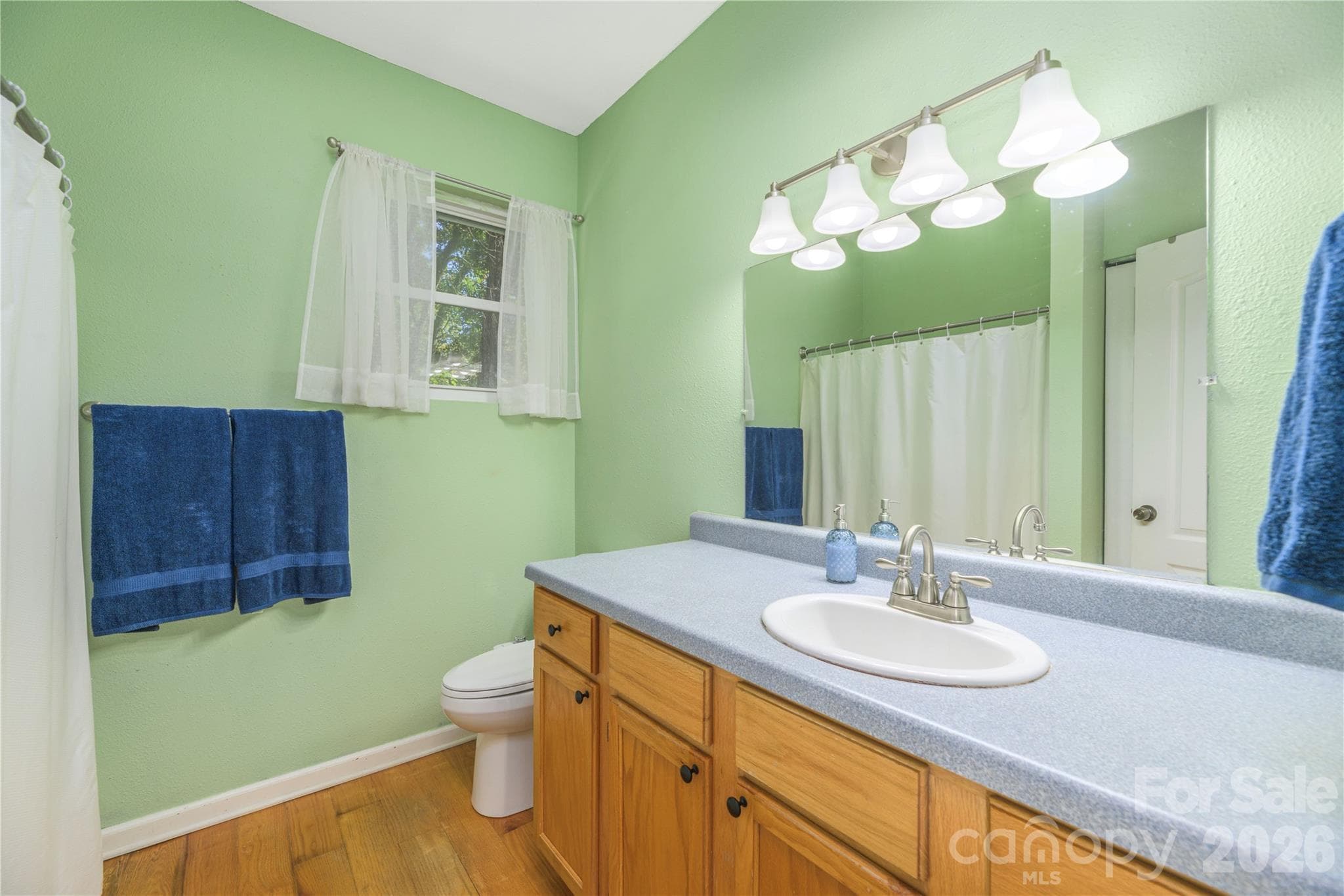 Single Family Residence at 804 Madison Heights Drive, Marshall, photo 20 of 47