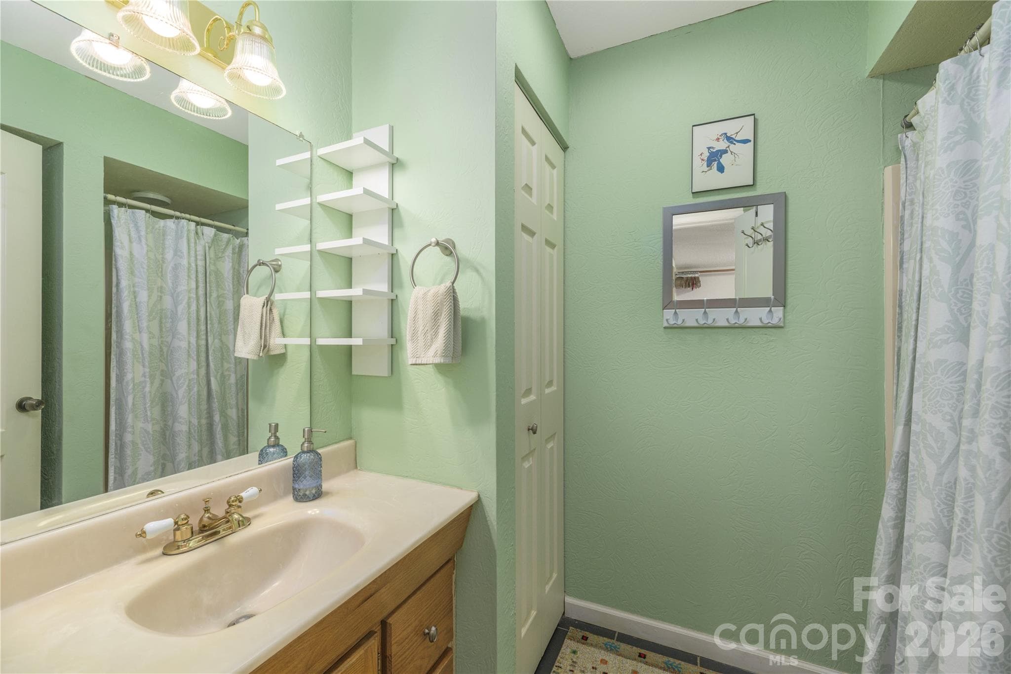 Single Family Residence at 804 Madison Heights Drive, Marshall, photo 24 of 47