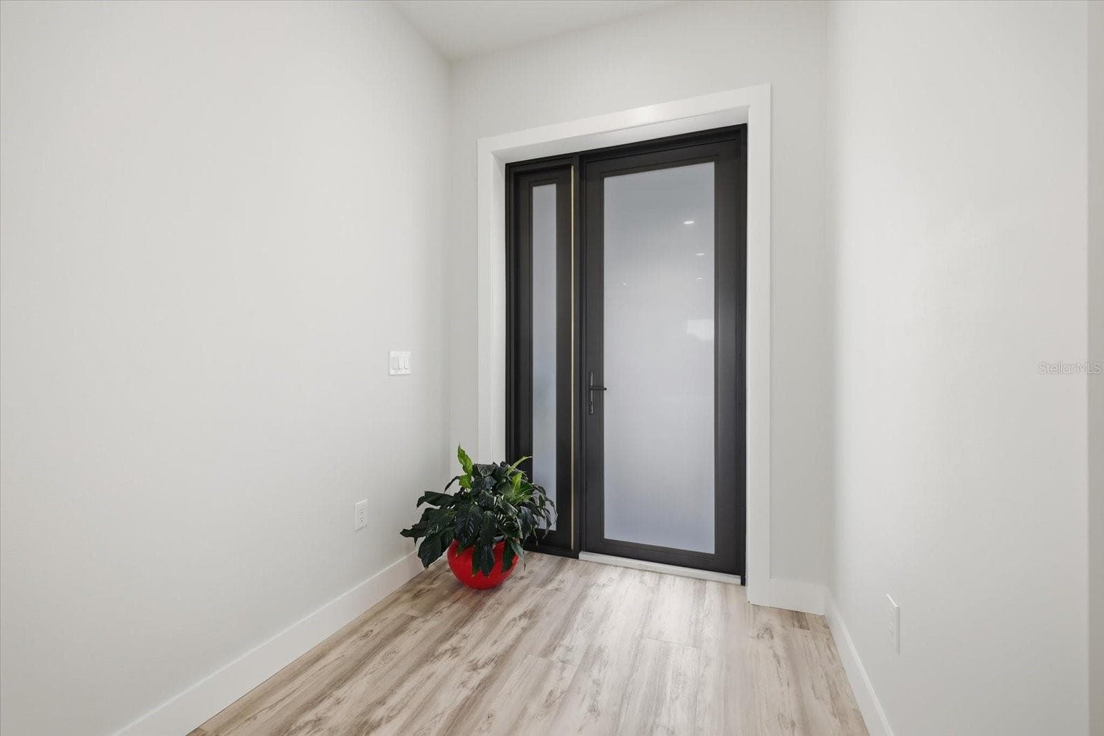 Single Family Residence at 137 DAVID BLVD, ROTONDA WEST, photo 5 of 37