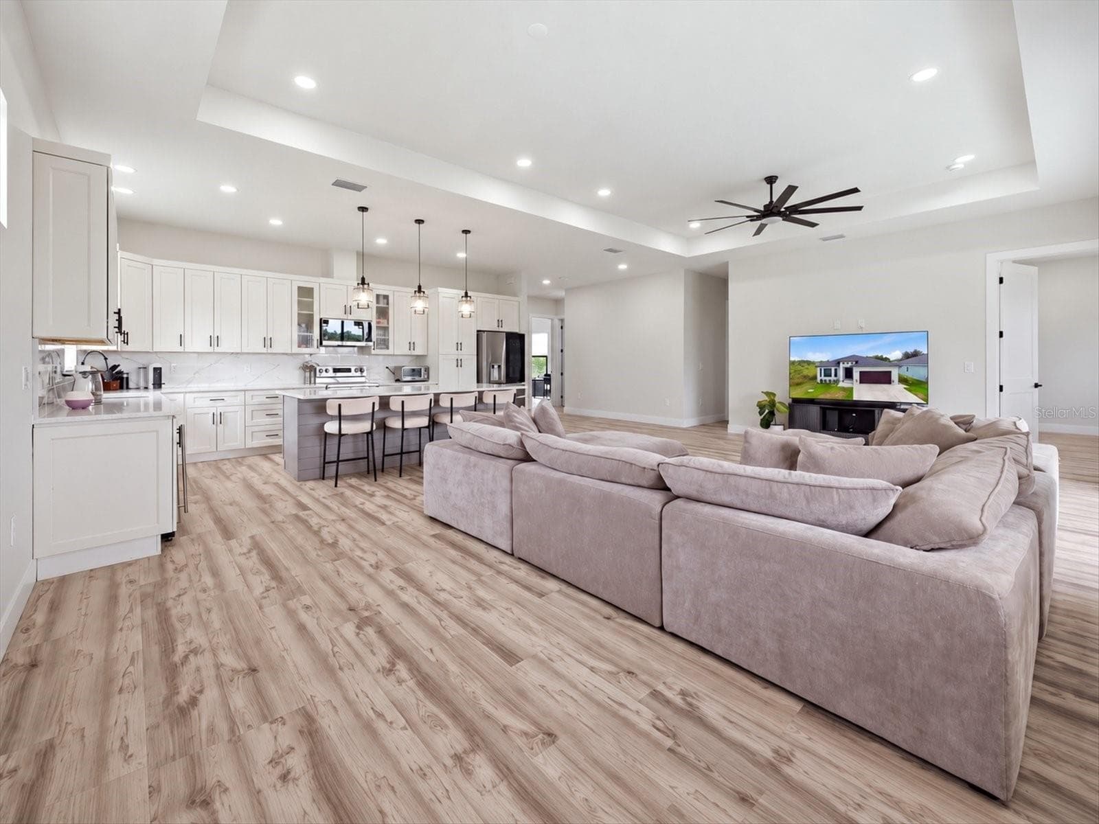 Single Family Residence at 137 DAVID BLVD, ROTONDA WEST, photo 9 of 37