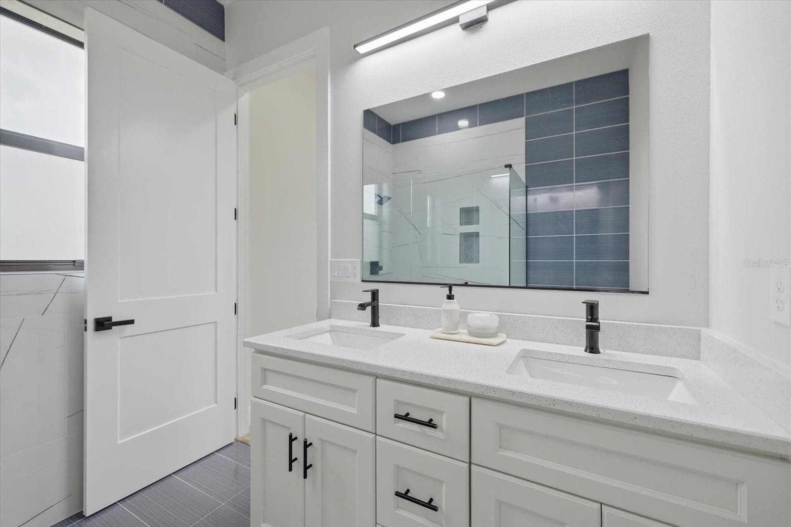 Single Family Residence at 137 DAVID BLVD, ROTONDA WEST, photo 17 of 37