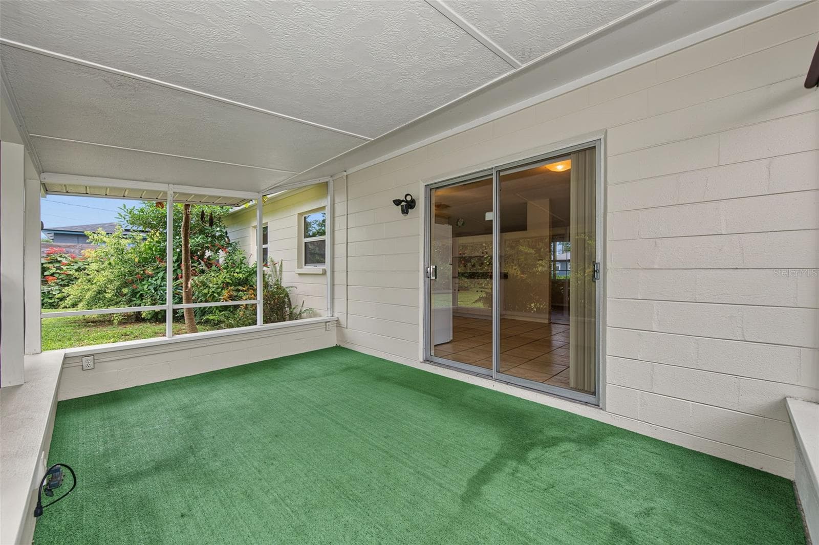 Screened Lanai - 5215 26TH AVE N, ST PETERSBURG