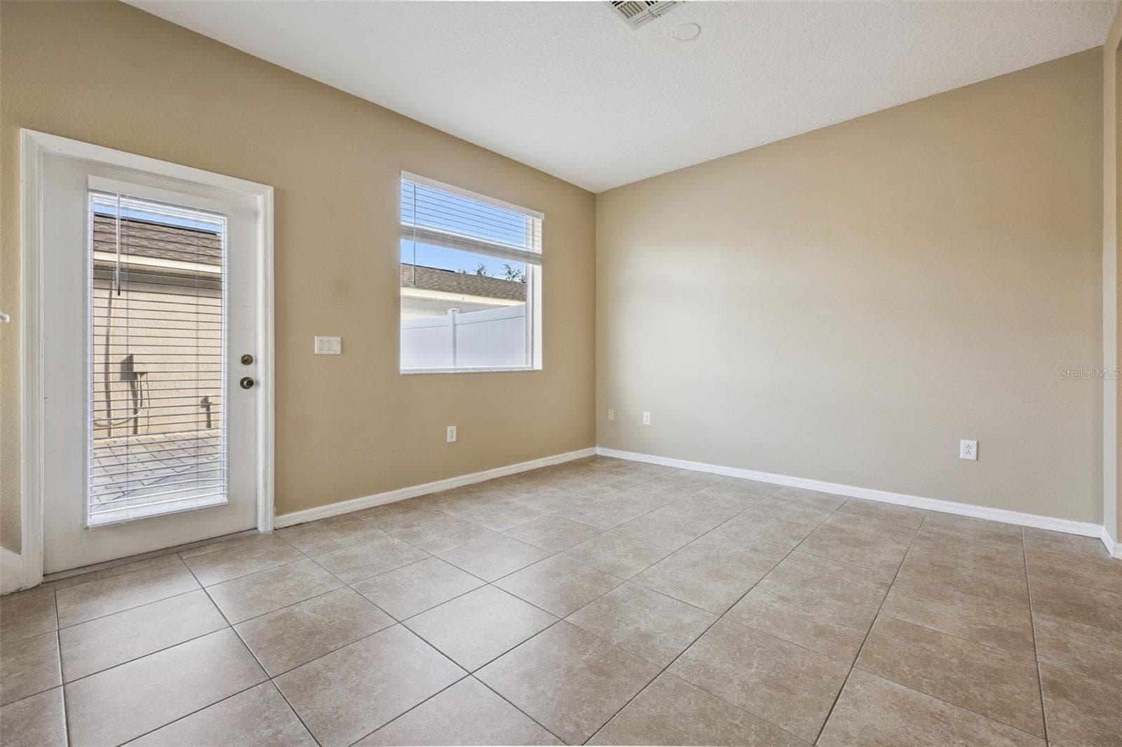 Townhouse at 8634 DANFORTH DR, WINDERMERE, photo 4 of 66