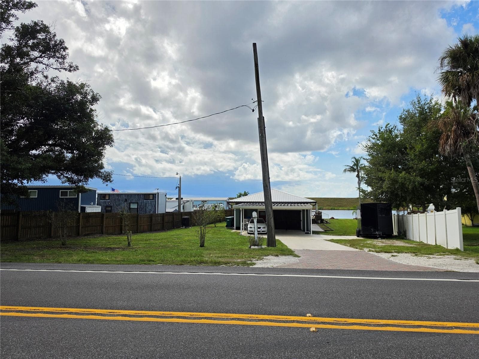 Single Family Residence at 6538 US HIGHWAY 441 SE, OKEECHOBEE, photo 2 of 29