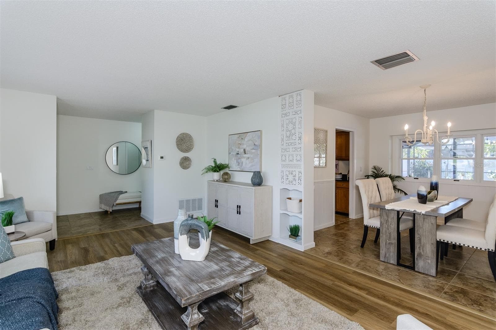 Single Family Residence at 2977 AMBLEGLEN CT, CLEARWATER, photo 11 of 56