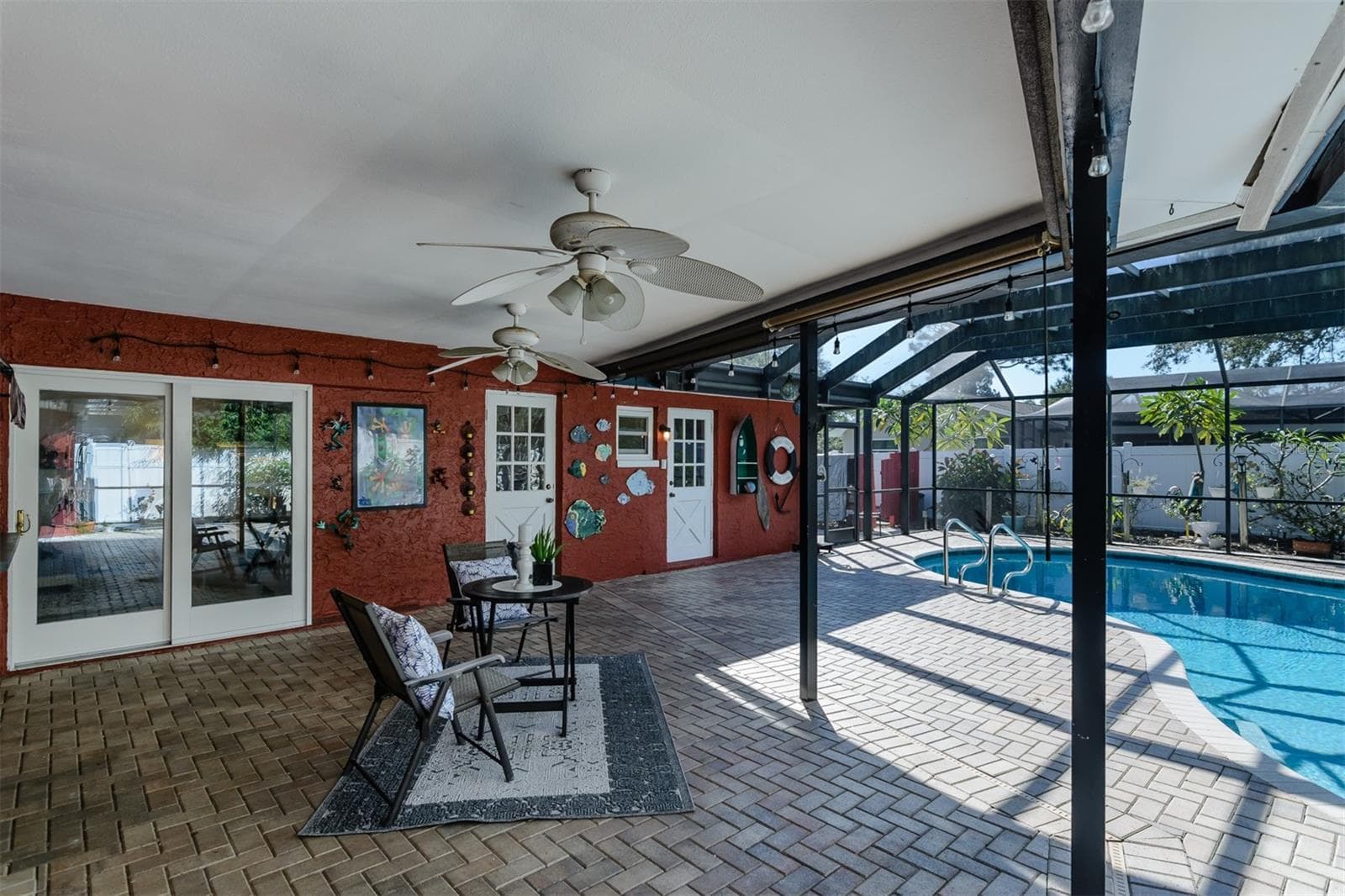 Single Family Residence at 2977 AMBLEGLEN CT, CLEARWATER, photo 43 of 56
