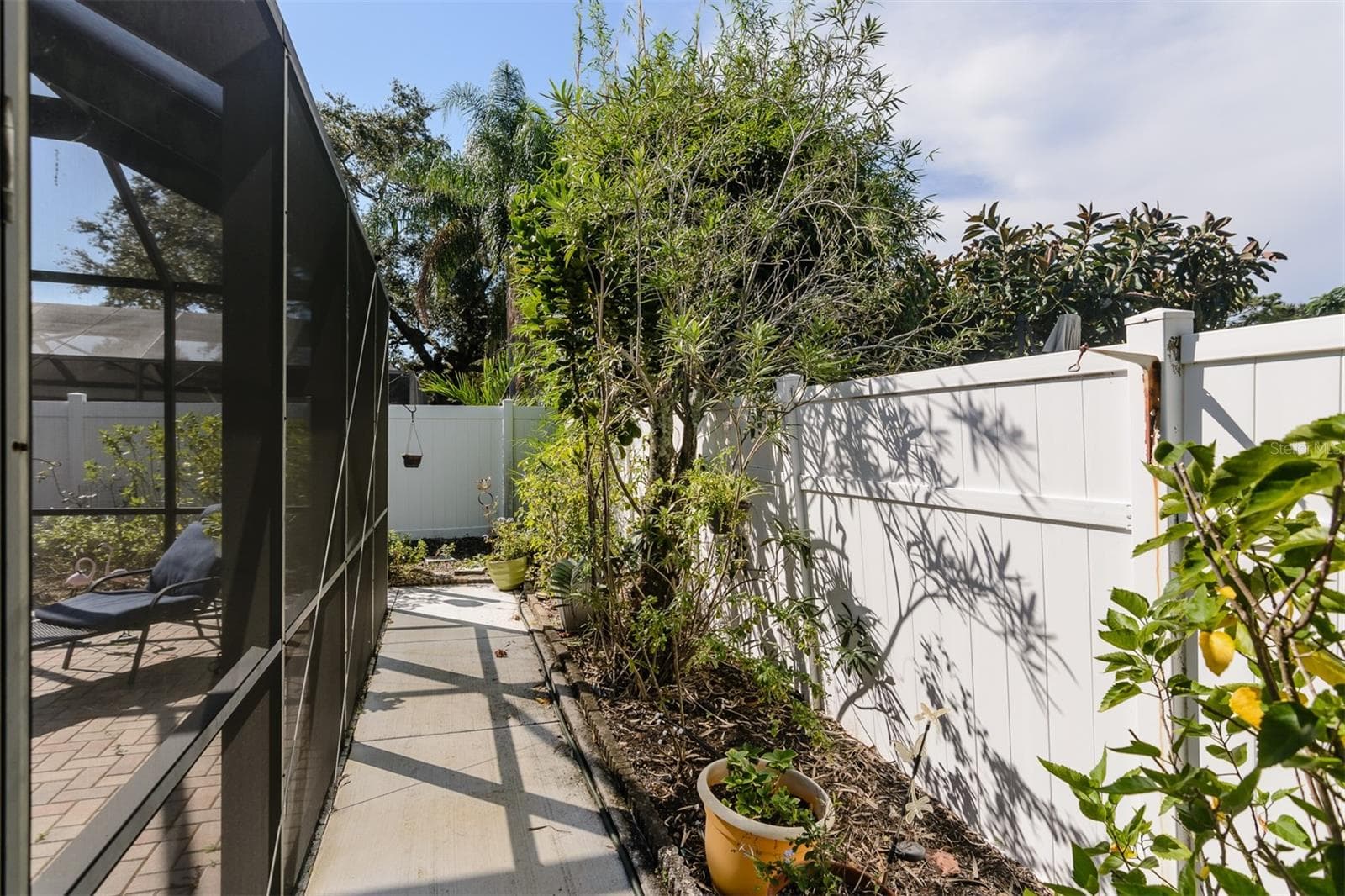 Single Family Residence at 2977 AMBLEGLEN CT, CLEARWATER, photo 46 of 56