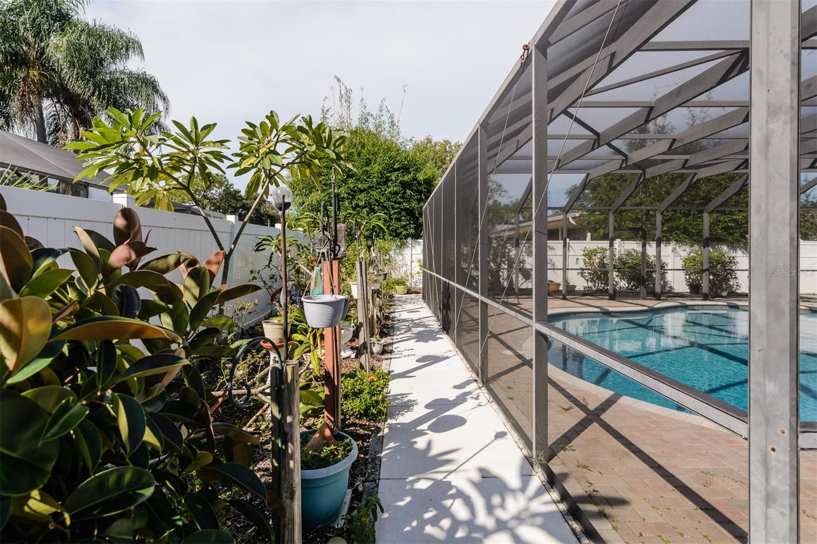 Single Family Residence at 2977 AMBLEGLEN CT, CLEARWATER, photo 48 of 56