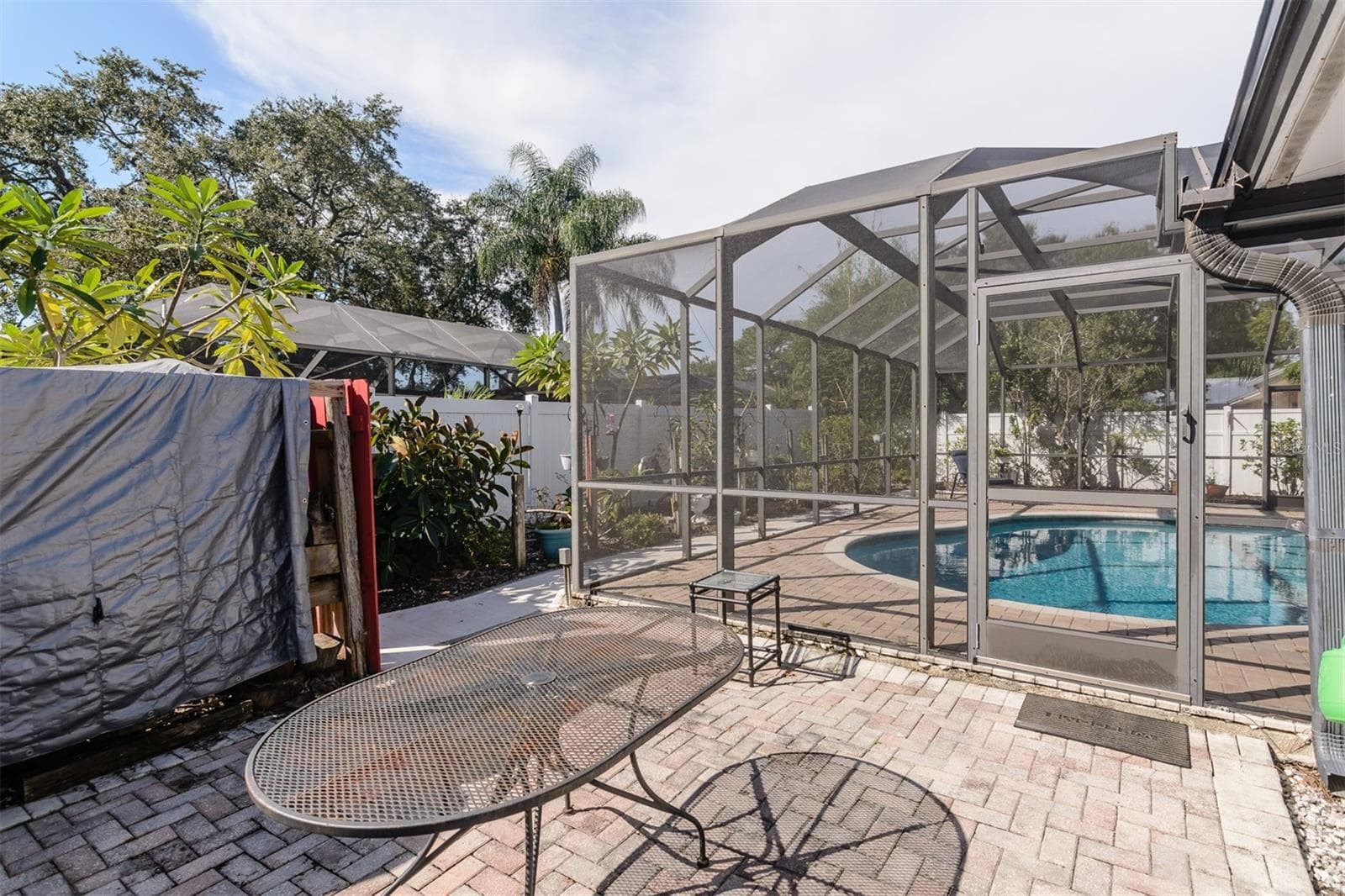 Single Family Residence at 2977 AMBLEGLEN CT, CLEARWATER, photo 51 of 56