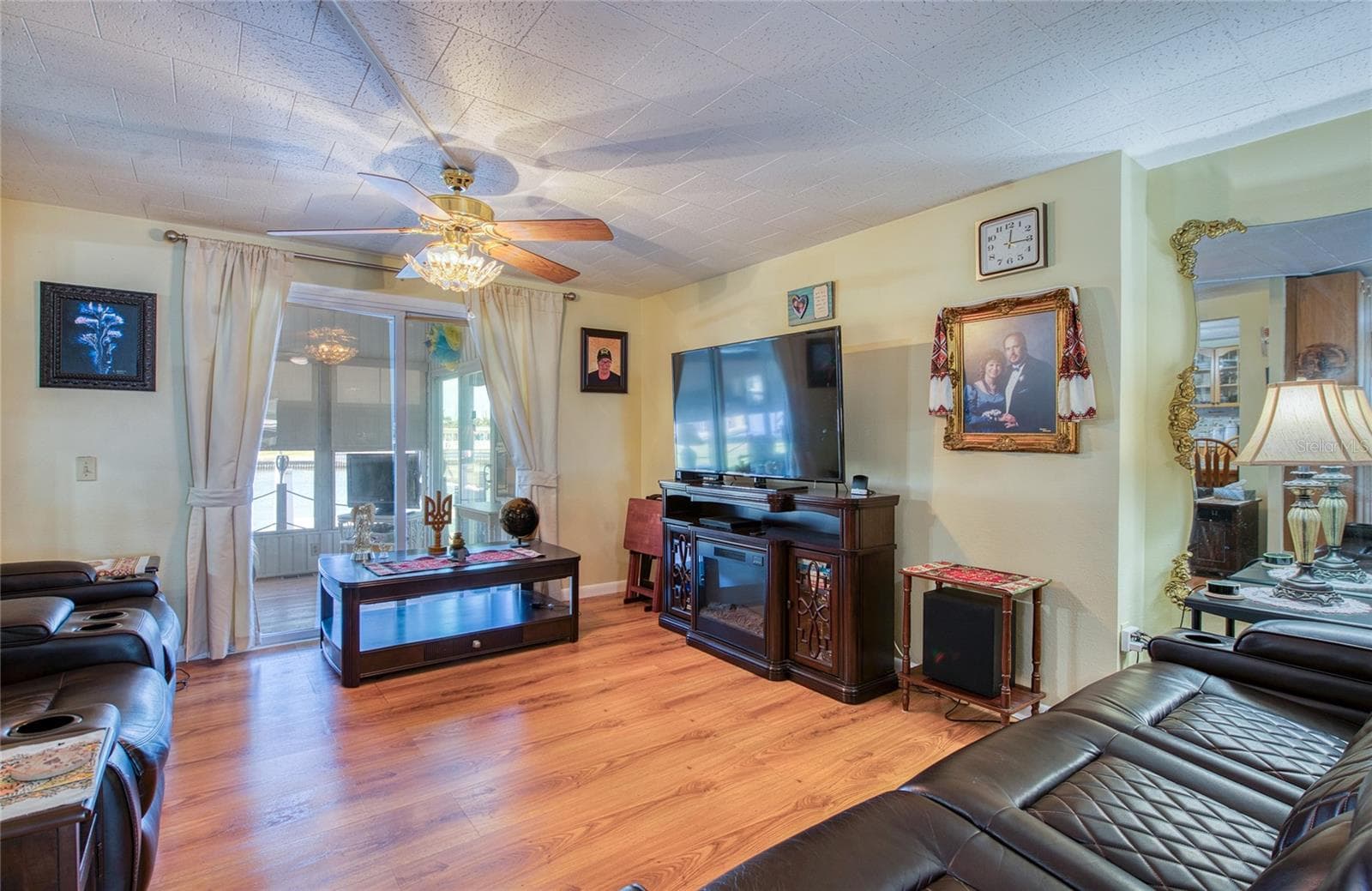 Mobile Home at 18675 US HIGHWAY 19 N #303, CLEARWATER, photo 10 of 42