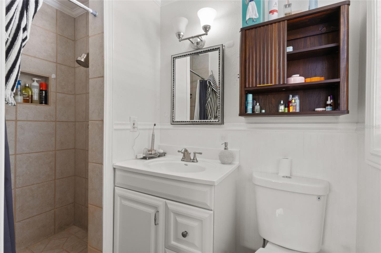 Single Family Residence at 2857 WOOD ST, SARASOTA, photo 14 of 29