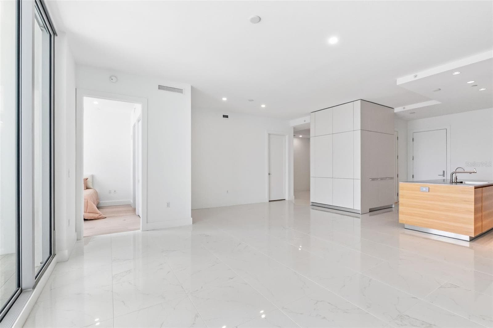 Condominium at 111 S PINEAPPLE AVE #1103, SARASOTA, photo 10 of 46
