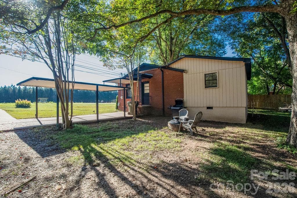 Single Family Residence at 14903 Beatties Ford Road, Huntersville, photo 16 of 19