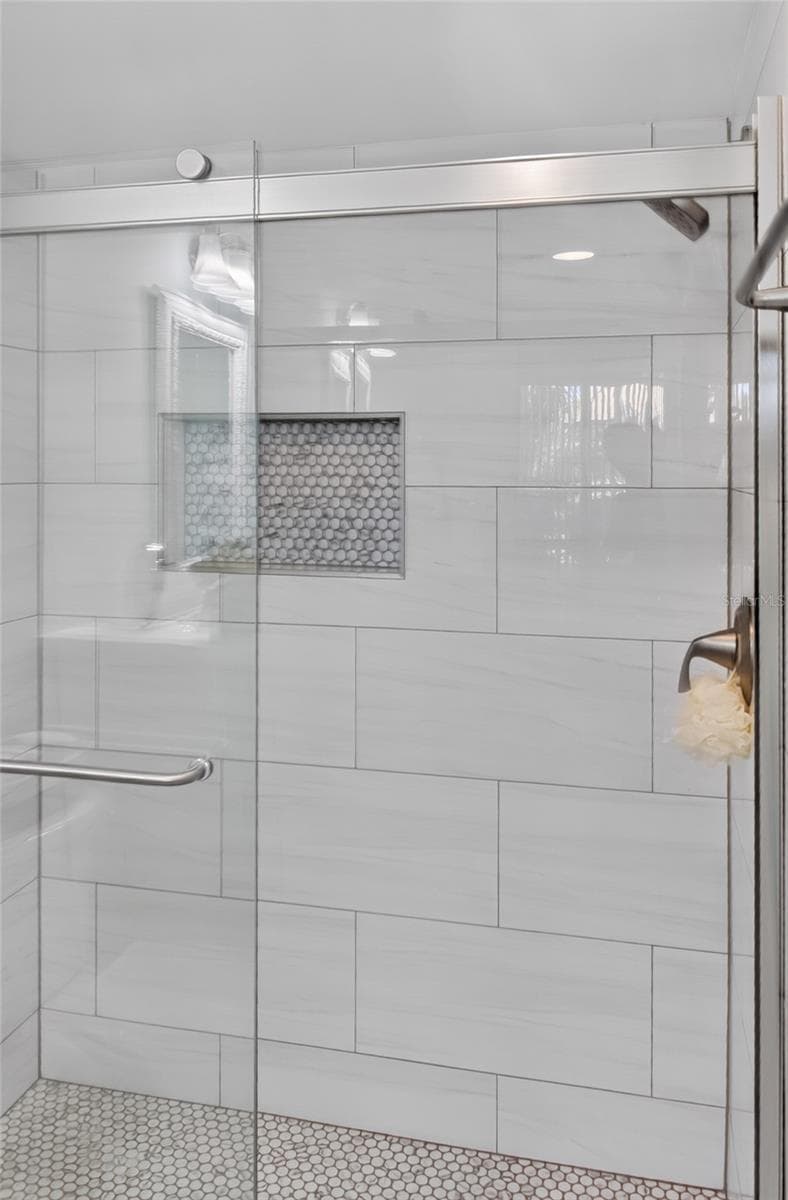 primary shower - 612 BIRD BAY DR S #108, VENICE