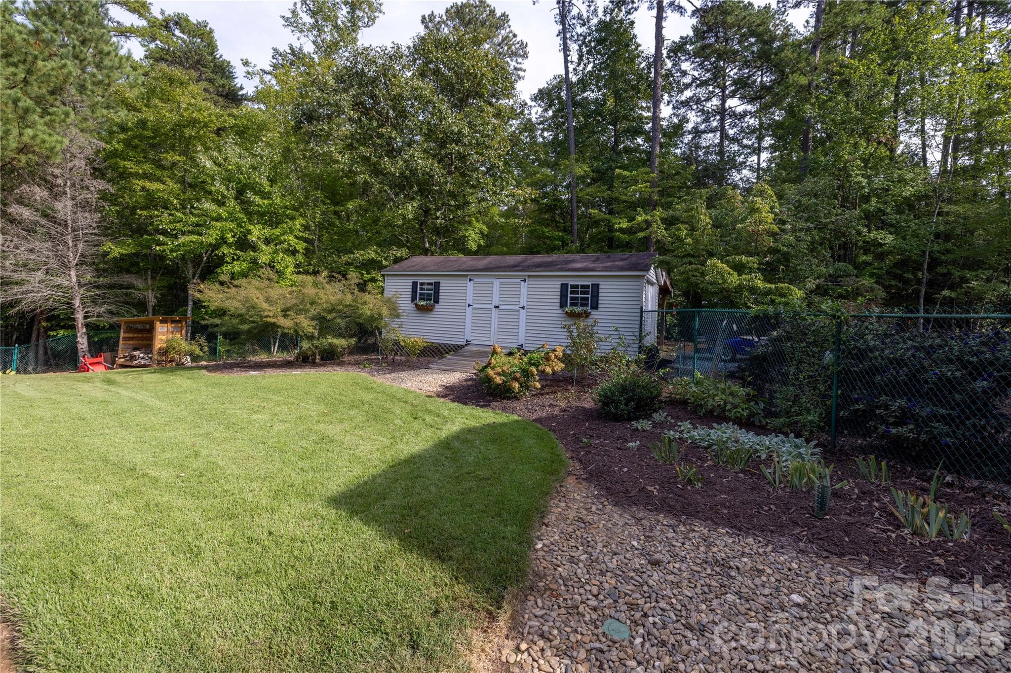 Workshop Storage shed with eclectric and a lean-to - 571 Newport Drive, Mount Gilead