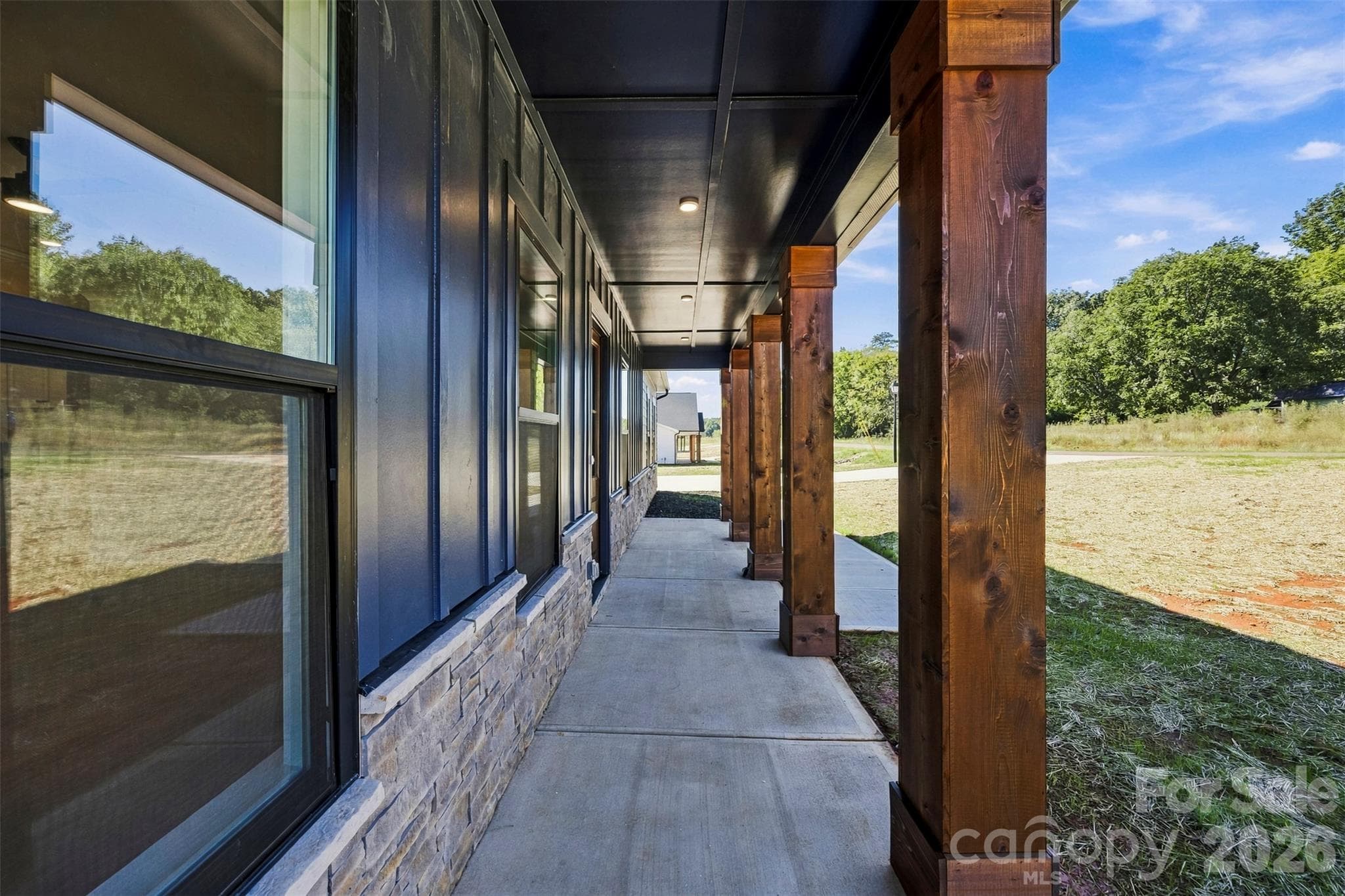 Single Family Residence at 1503 Lingerfelt Farm Drive, Bessemer City, photo 4 of 38