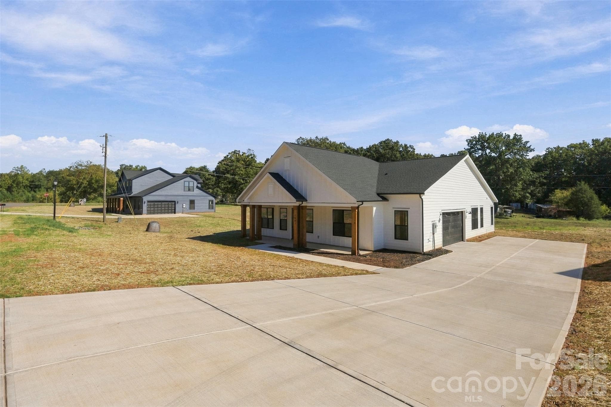Single Family Residence at 1507 Lingerfelt Farm Drive, Bessemer City, photo 3 of 39