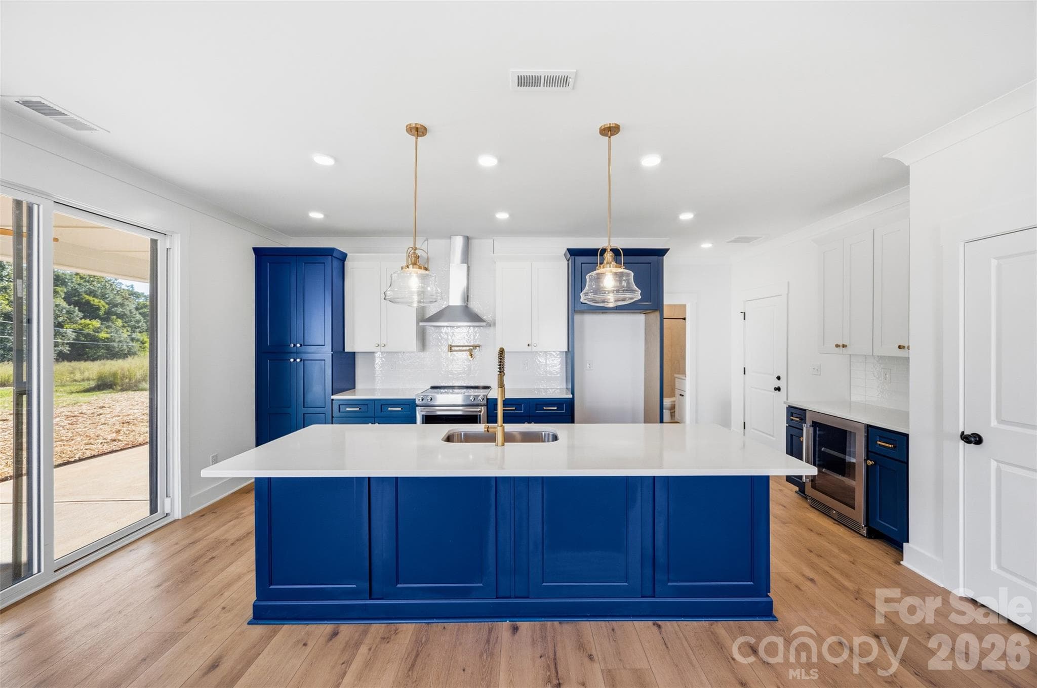 Single Family Residence at 1511 Lingerfelt Farm Drive, Bessemer City, photo 7 of 40