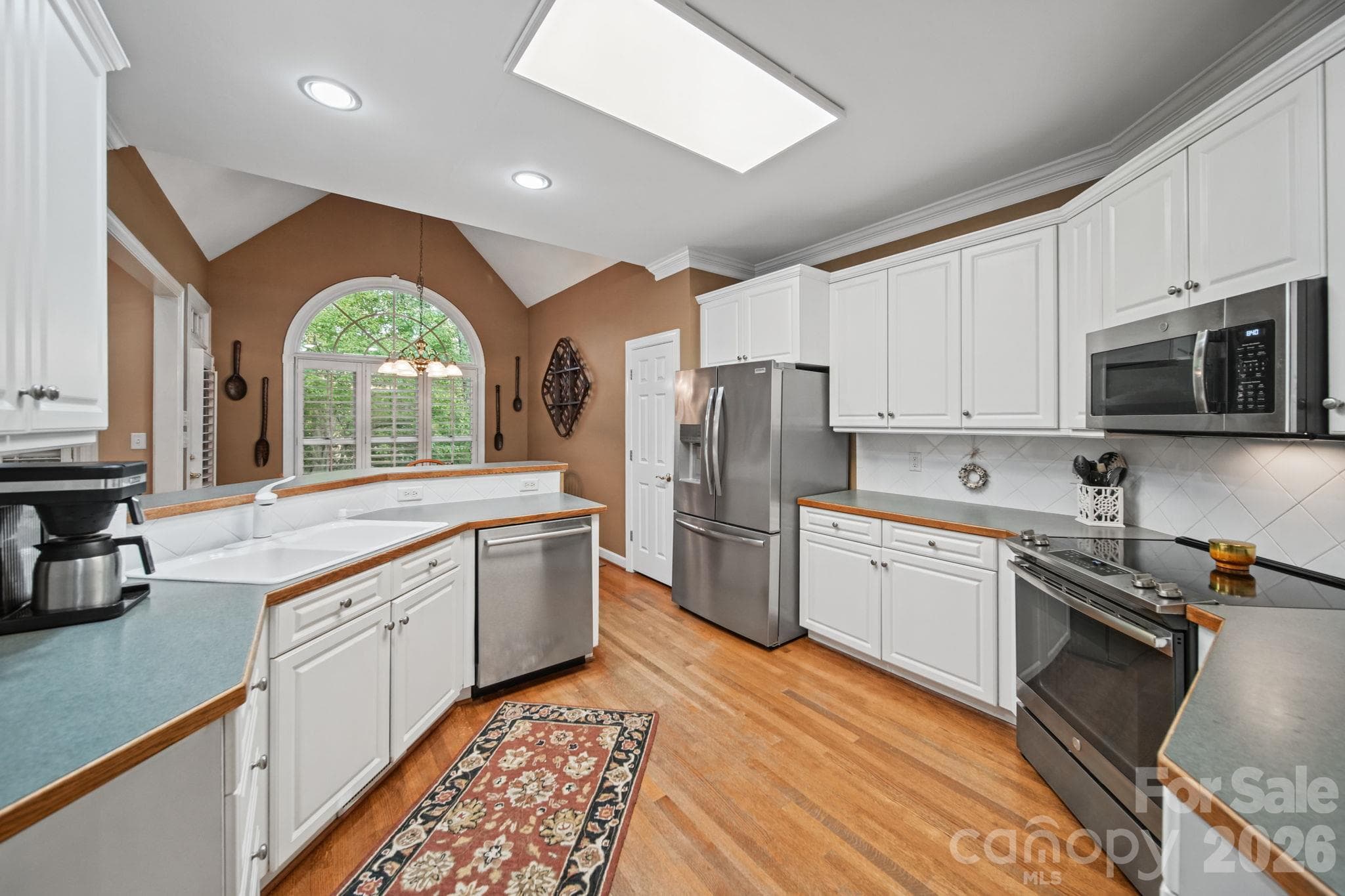 Single Family Residence at 1221 Rittenhouse Lane, Rock Hill, photo 8 of 24
