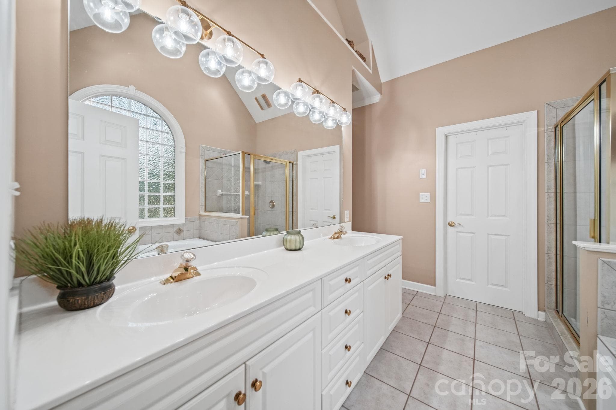 Single Family Residence at 1221 Rittenhouse Lane, Rock Hill, photo 12 of 24