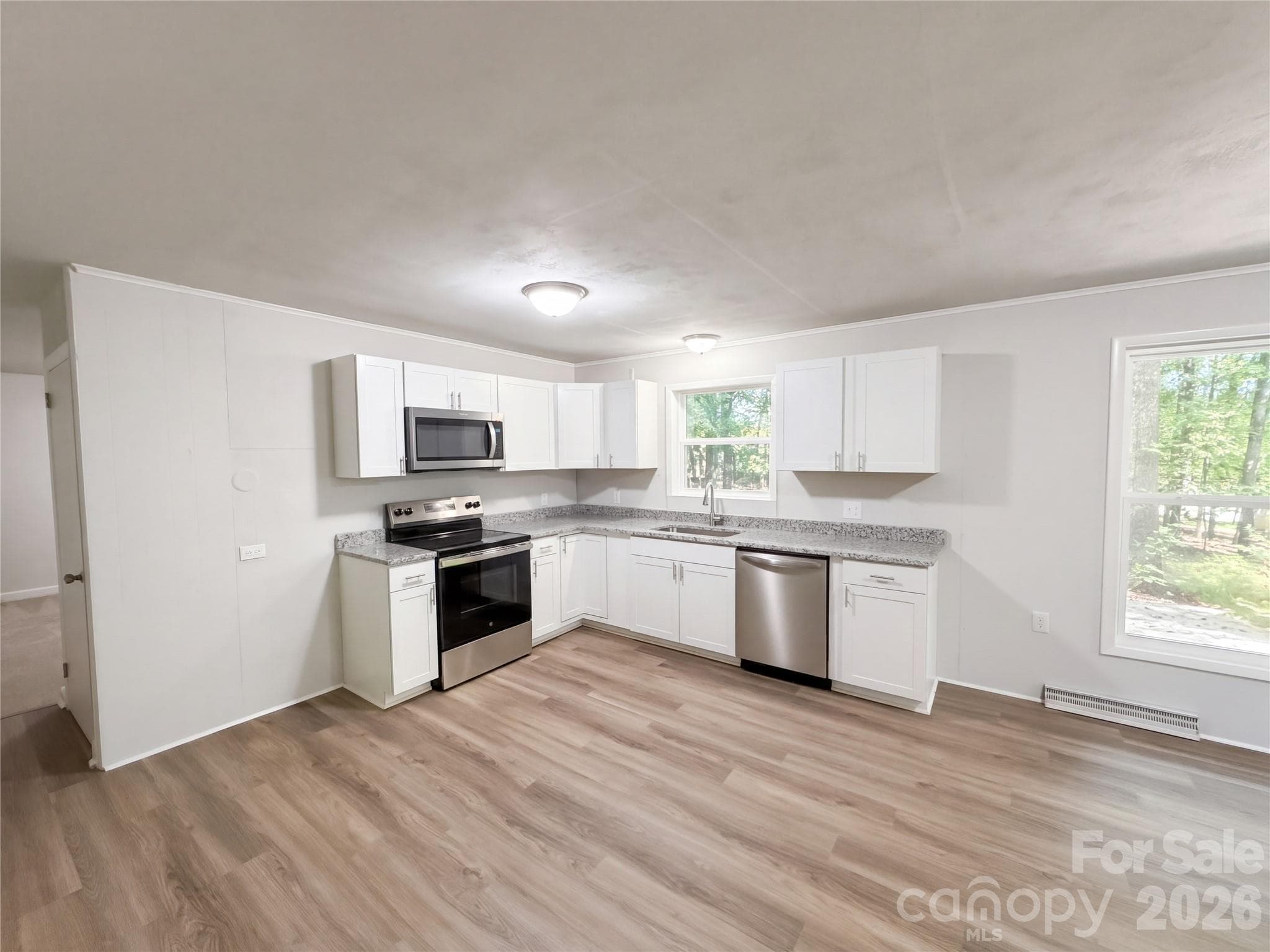 Single Family Residence at 1632 Carolina Circle, Gastonia, photo 6 of 25