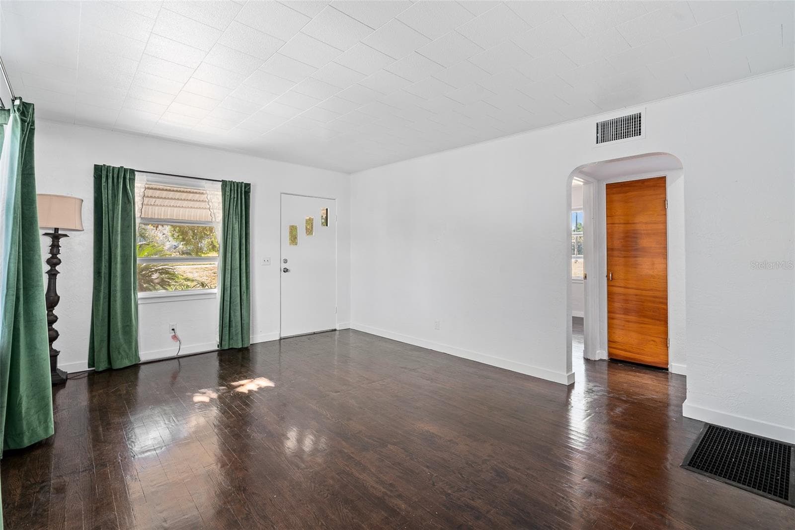 Single Family Residence at 231 N RIDGEWOOD AVE, ORMOND BEACH, photo 15 of 51