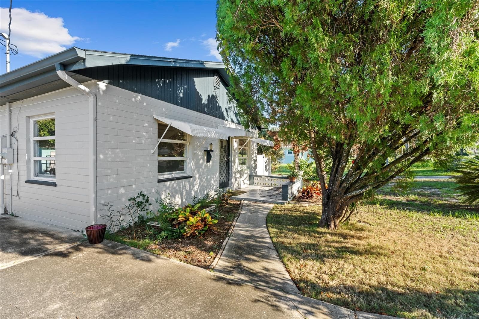 Single Family Residence at 231 N RIDGEWOOD AVE, ORMOND BEACH, photo 12 of 51