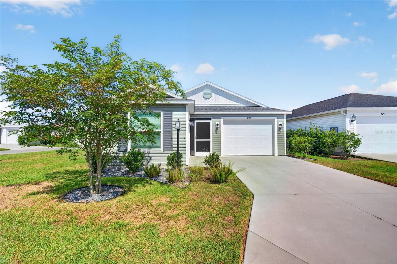 Villa at 721 JOSEPH WAY, THE VILLAGES, photo 2 of 32