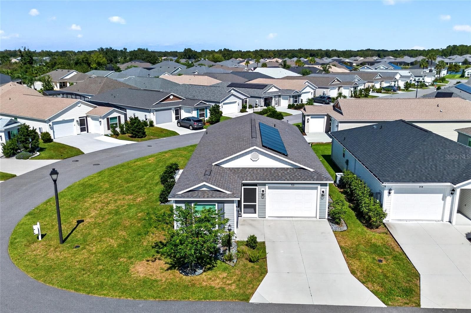 Villa at 721 JOSEPH WAY, THE VILLAGES, photo 4 of 32