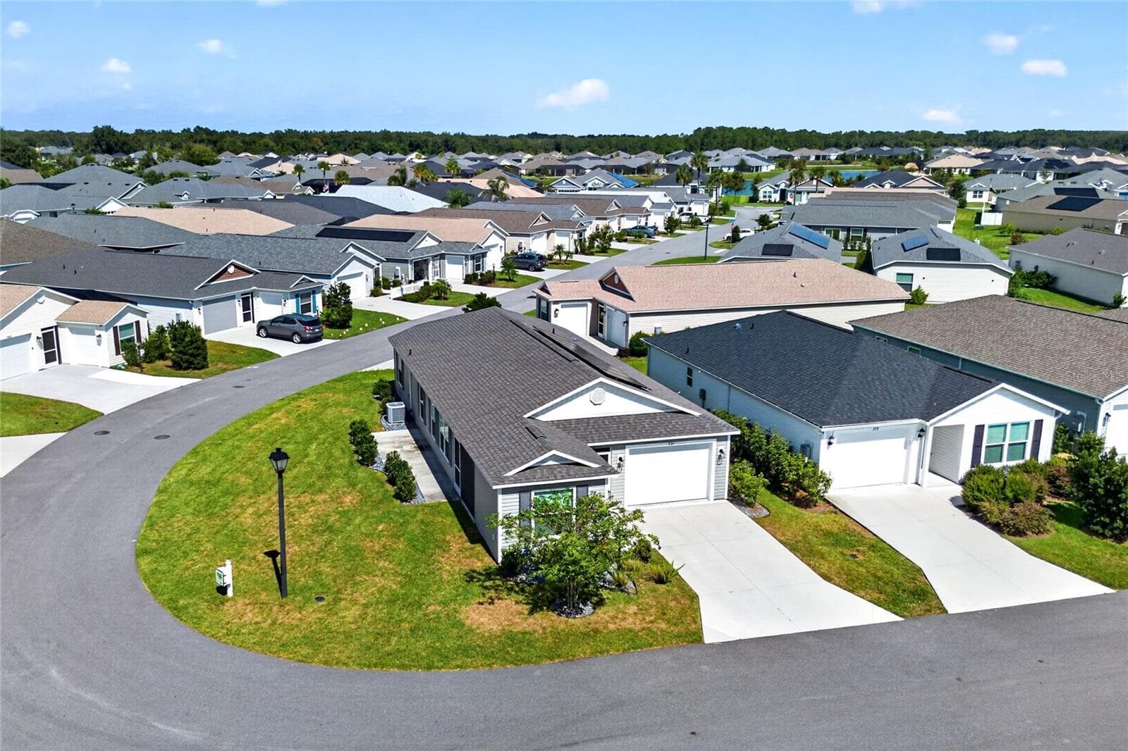 Villa at 721 JOSEPH WAY, THE VILLAGES, photo 5 of 32