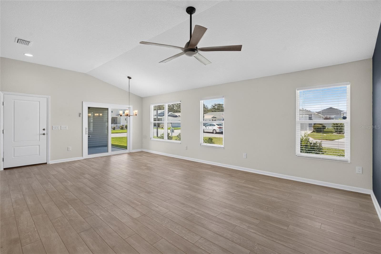 Villa at 721 JOSEPH WAY, THE VILLAGES, photo 11 of 32
