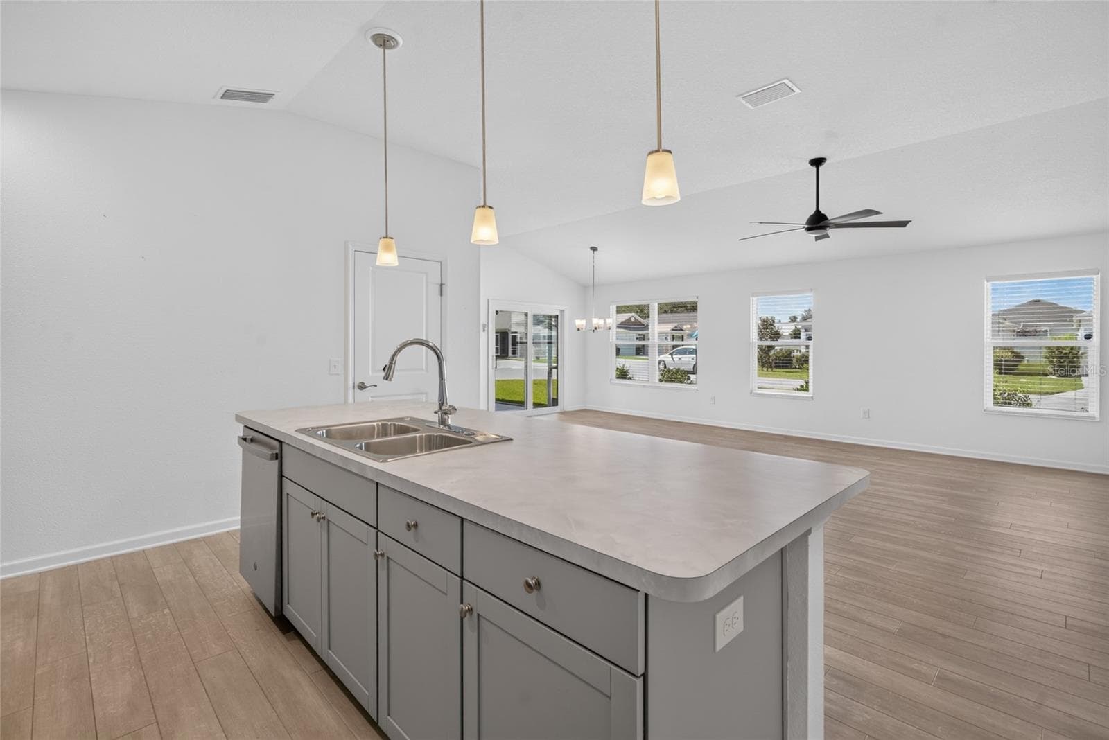 Villa at 721 JOSEPH WAY, THE VILLAGES, photo 18 of 32
