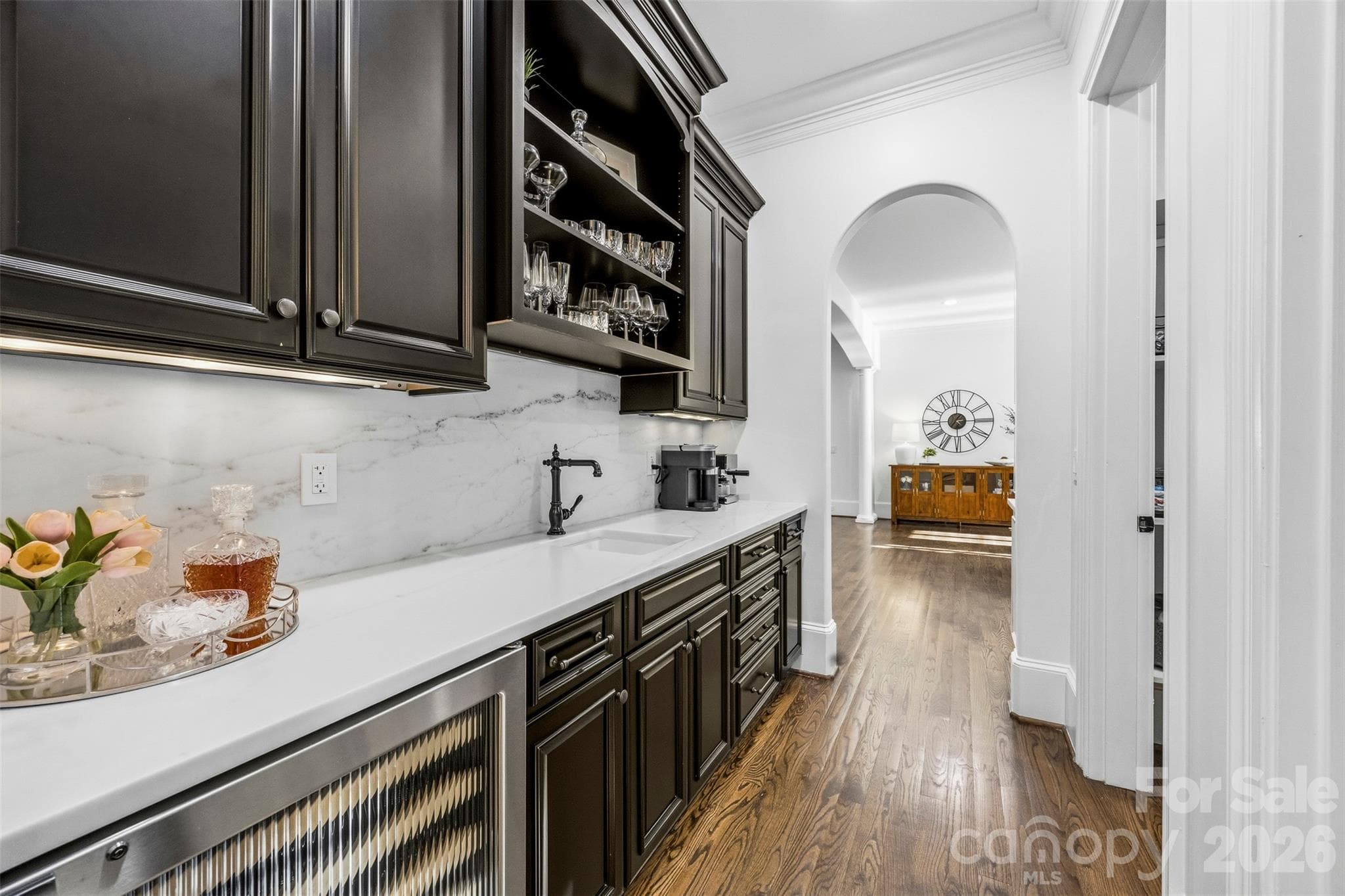 Wet bar - 3236 Shillington Place, Charlotte