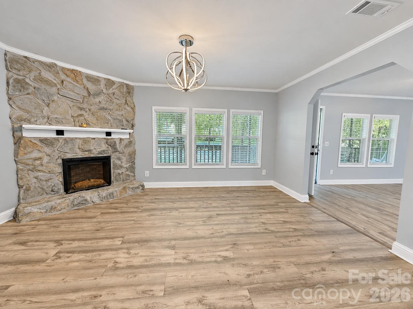 Single Family Residence at 116 Springdale Drive, York, photo 9 of 40