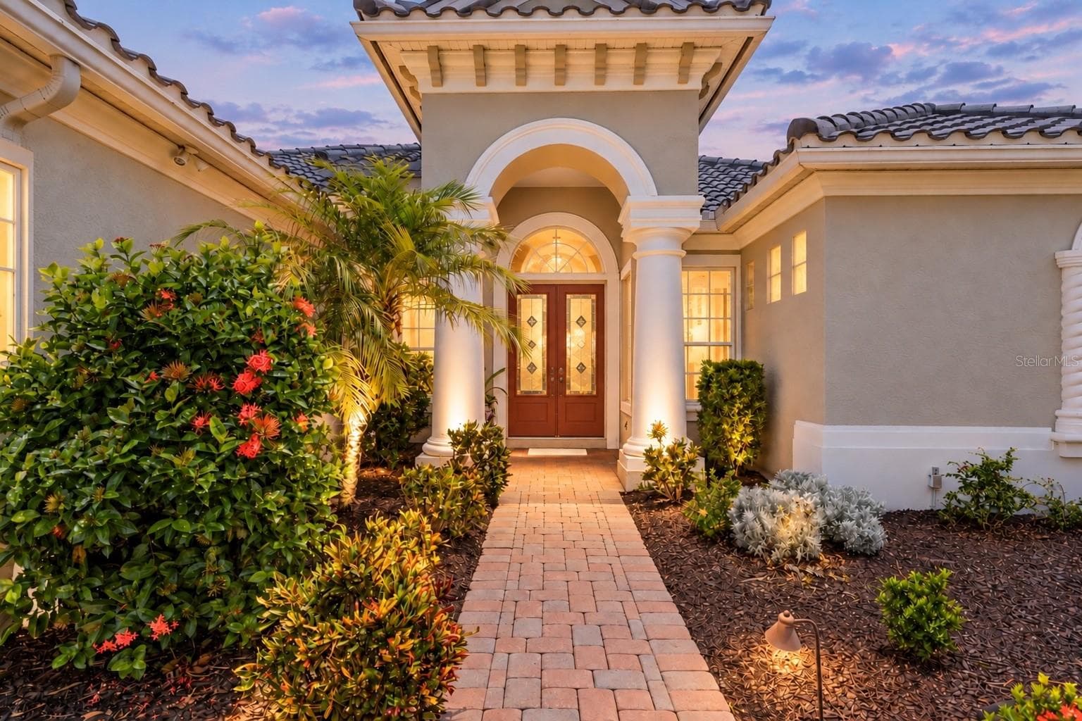 Single Family Residence at 13409 KILDARE PL, LAKEWOOD RANCH, photo 5 of 81