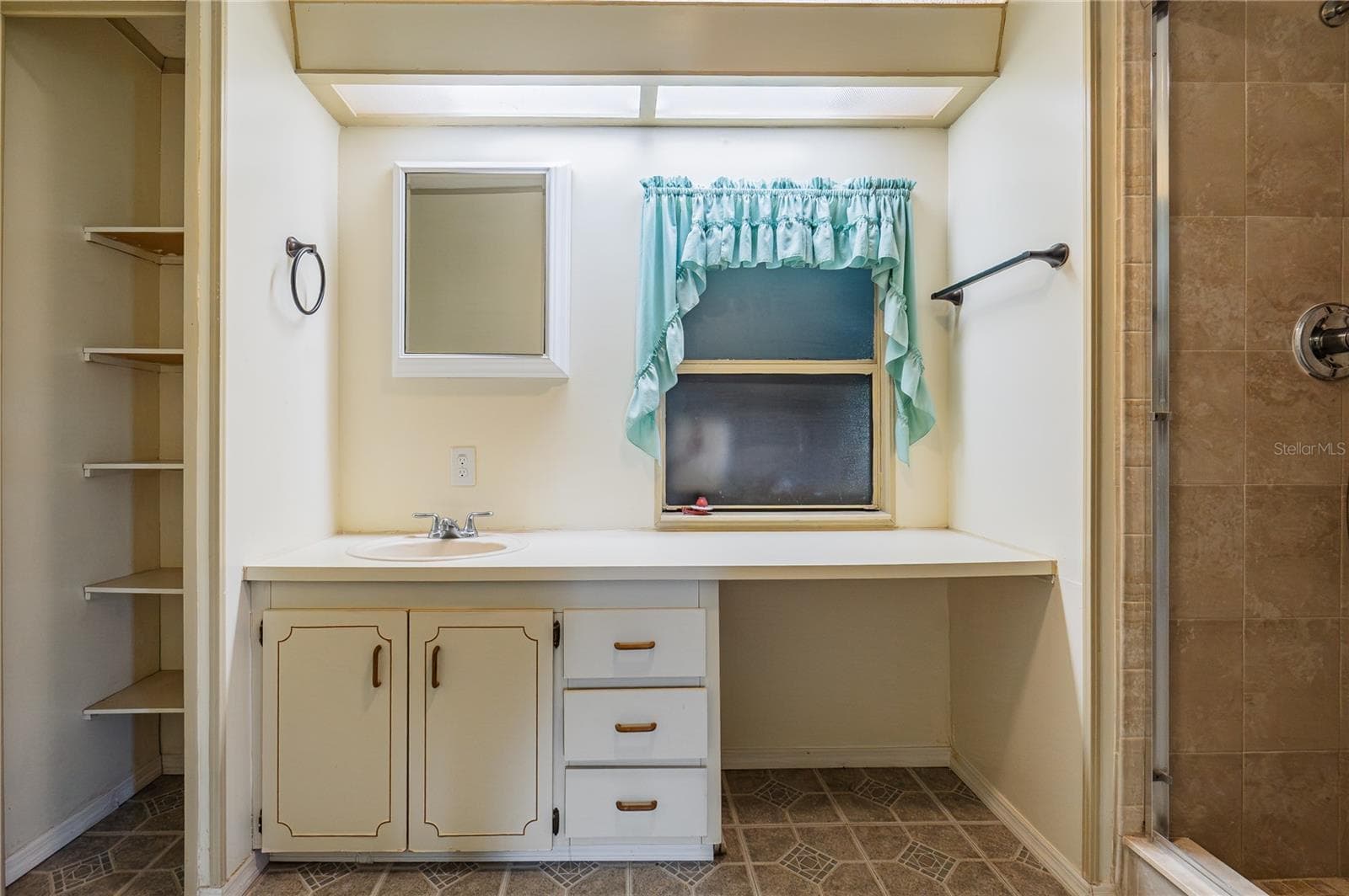 Manufactured Home at 1725 QUAIL HILL DR, LAKELAND, photo 17 of 26