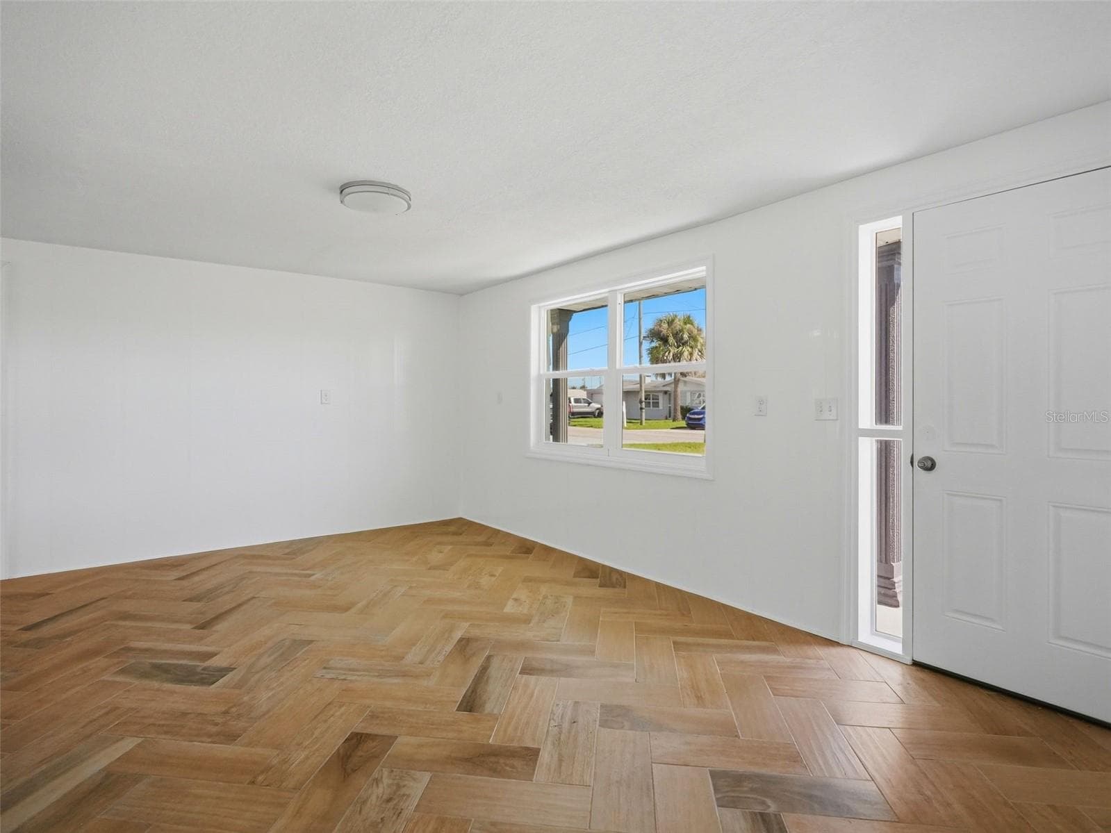 Single Family Residence at 13603 BRITTON DR, HUDSON, photo 6 of 43