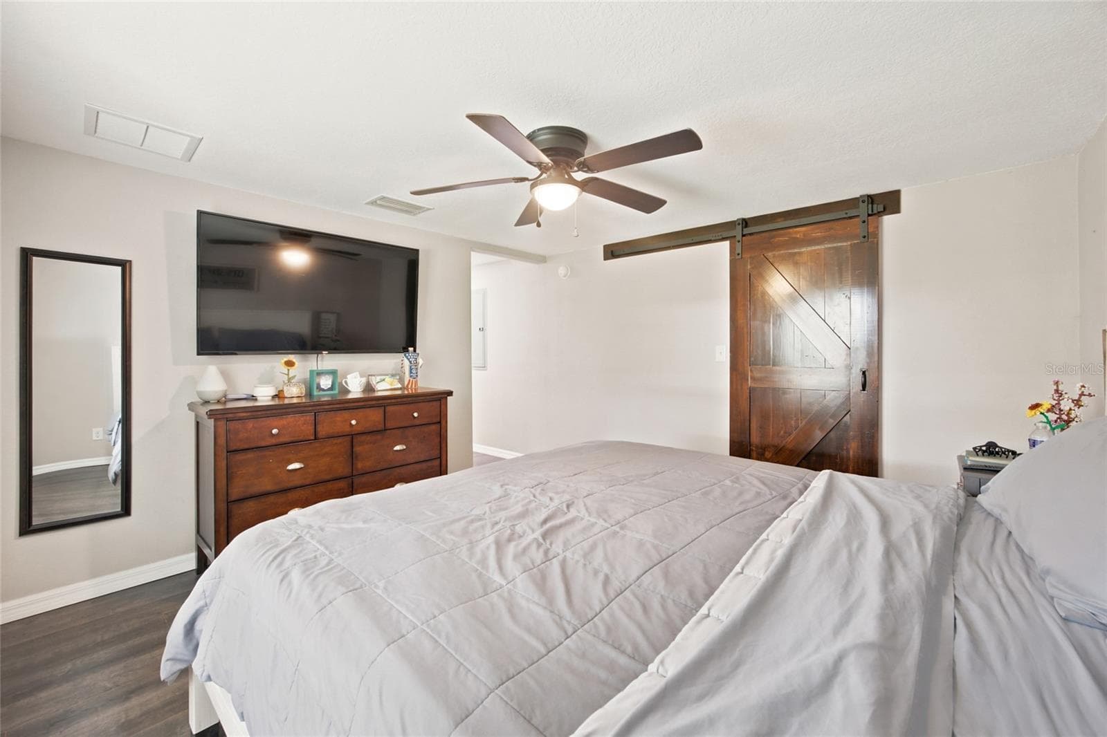 Single Family Residence at 315 SE 5TH TER, WILLISTON, photo 20 of 34