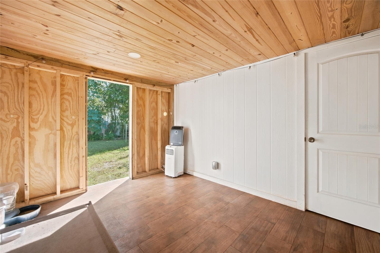 Single Family Residence at 315 SE 5TH TER, WILLISTON, photo 23 of 34
