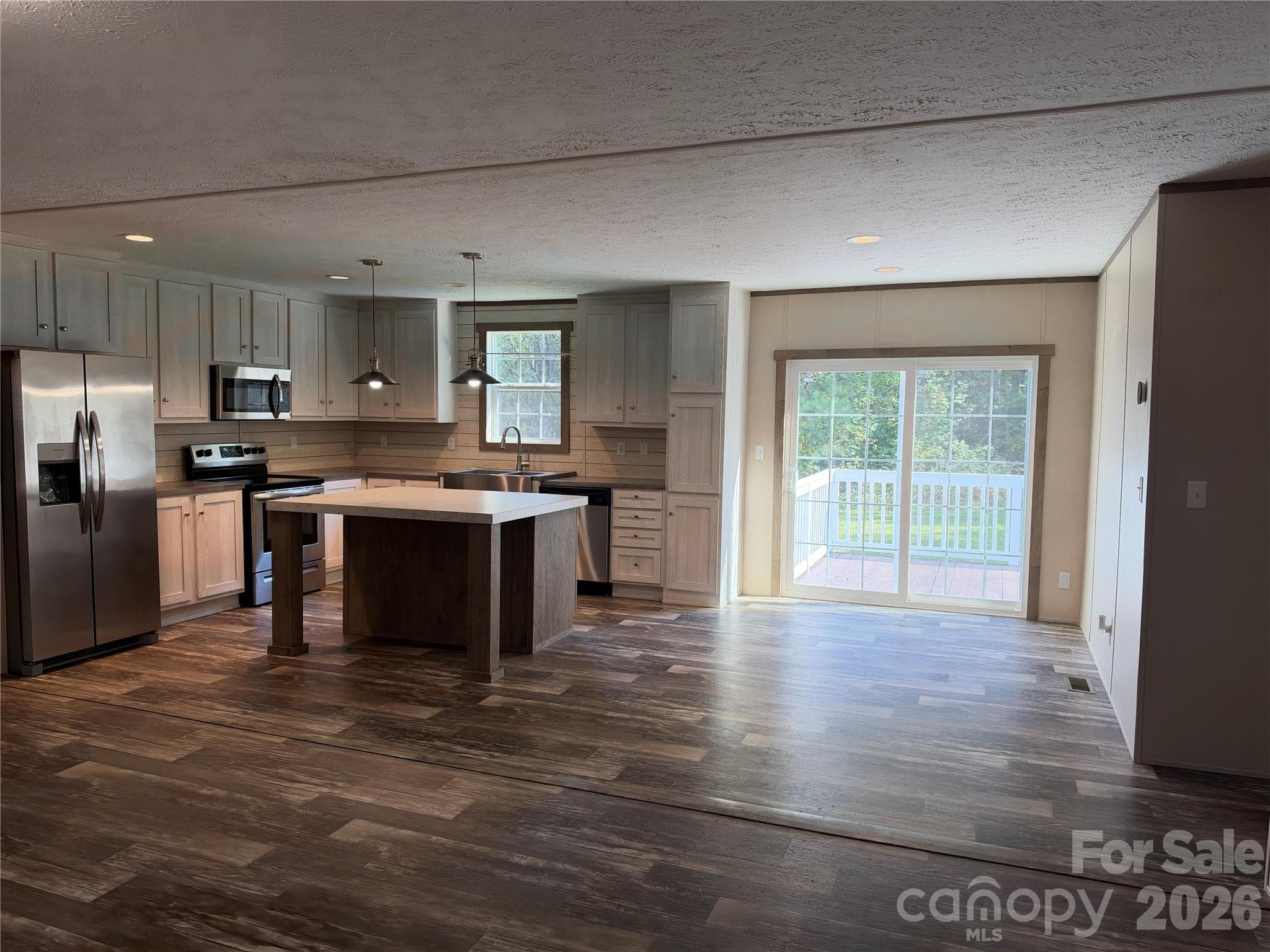 Single Family Residence at 4808 McConnells Highway, York, photo 7 of 25