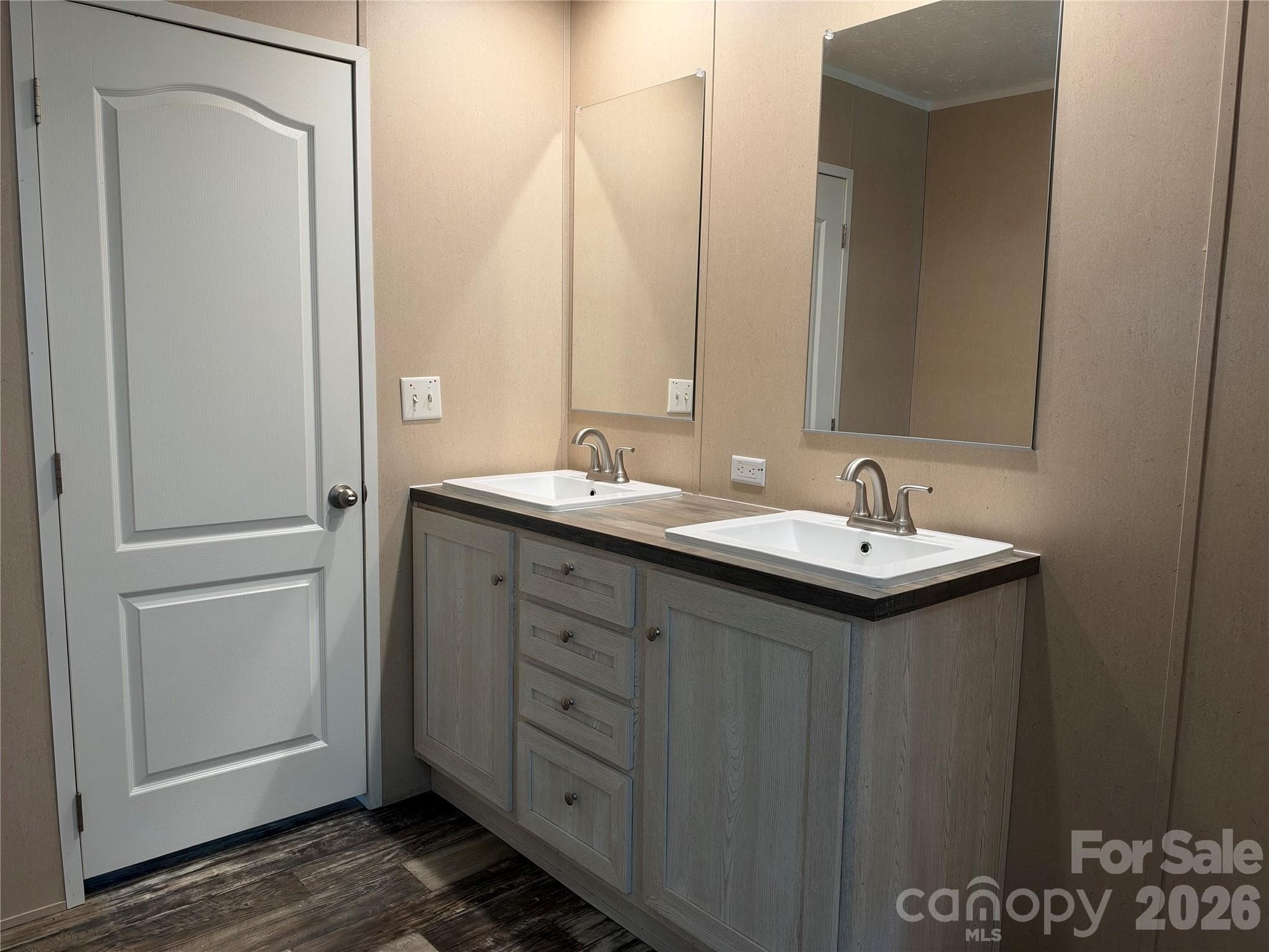 Single Family Residence at 4808 McConnells Highway, York, photo 13 of 25