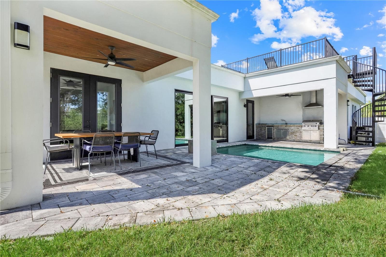 Single Family Residence at 715 OAK ST, BRADENTON, photo 33 of 44