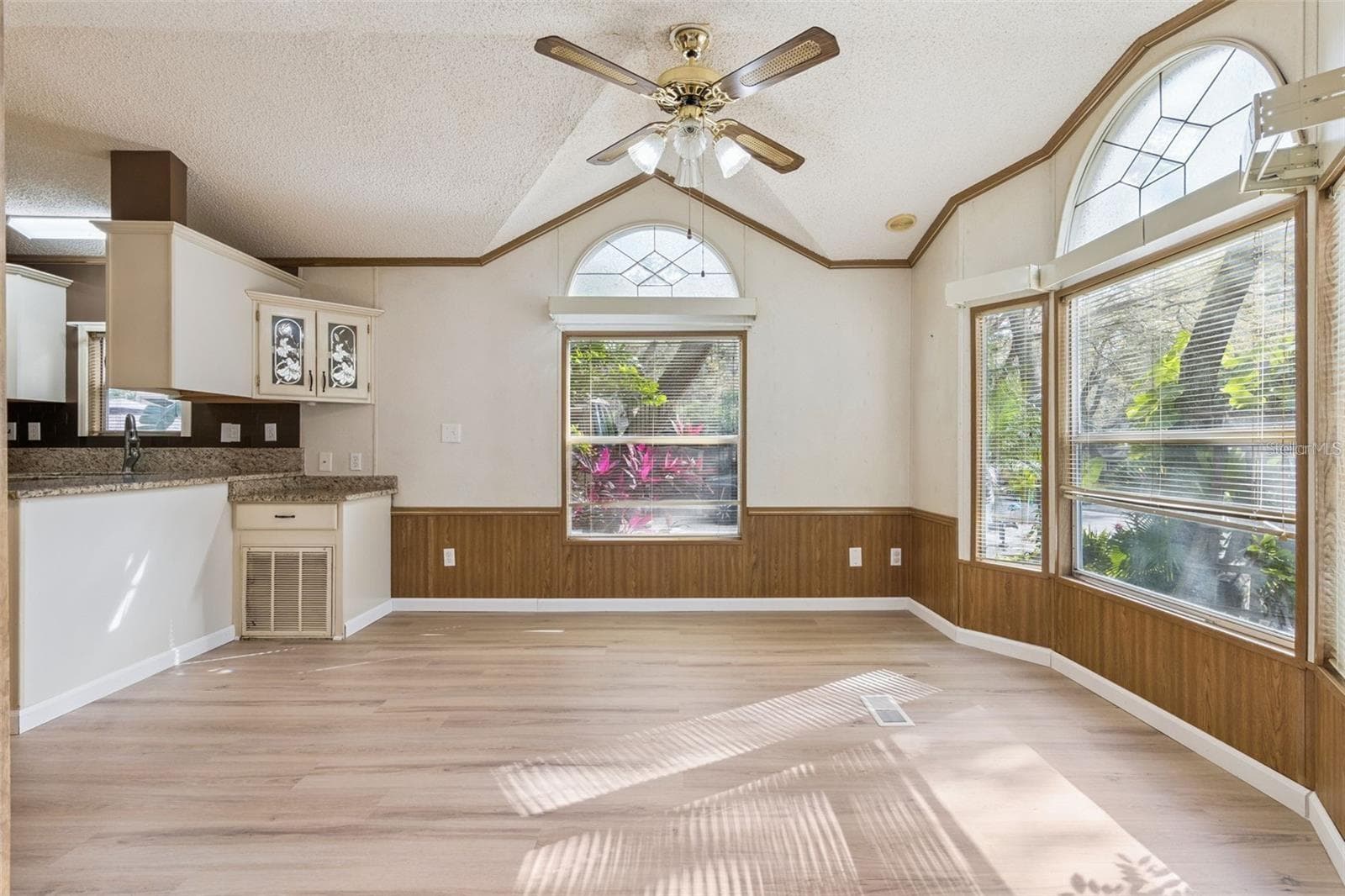 Manufactured Home at 3000 CLARCONA RD #2914, APOPKA, photo 7 of 49